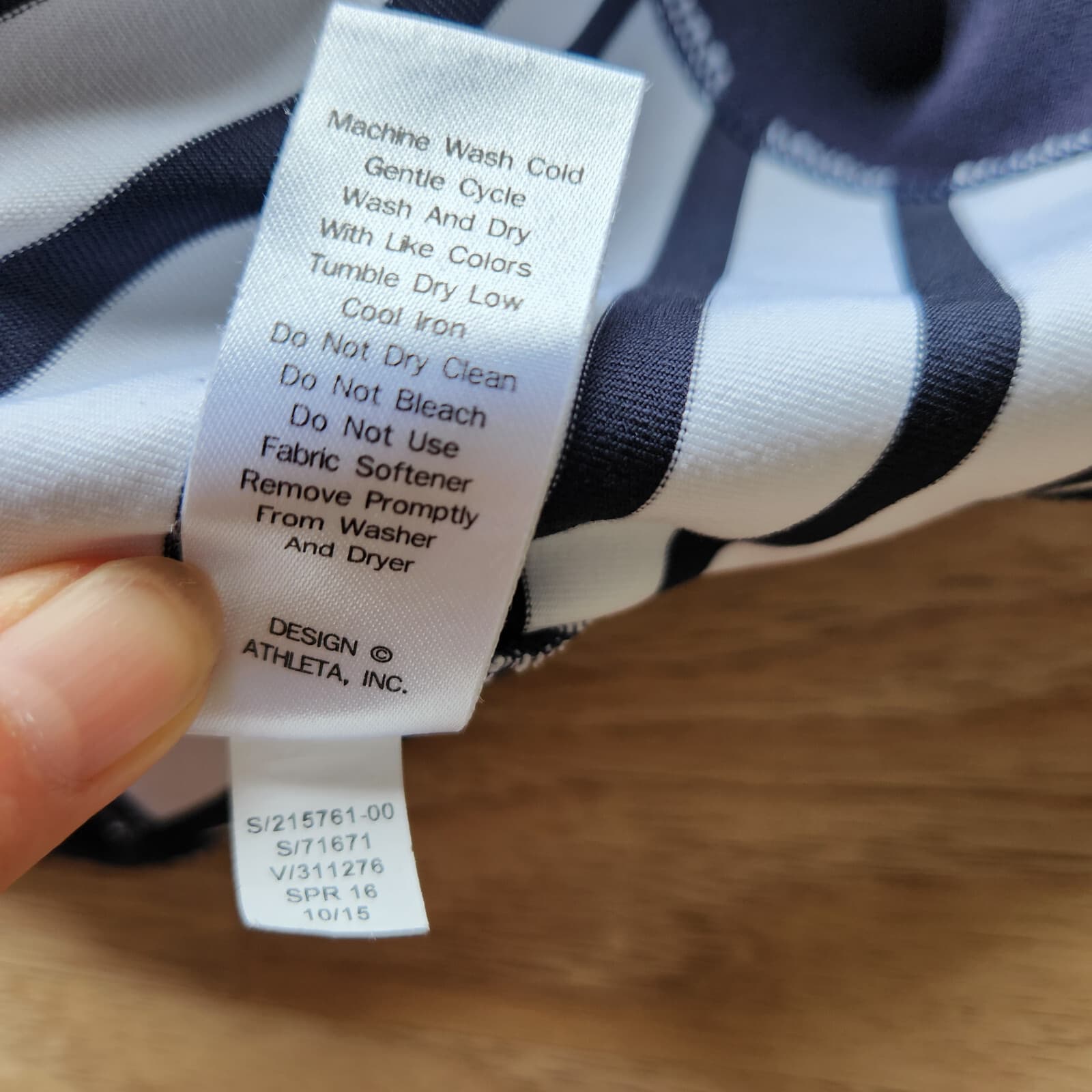 Athleta Hyper Stripe PR2 Activewear Tank Top Racerback Pocket Blue White Women M - Thumbnail 11