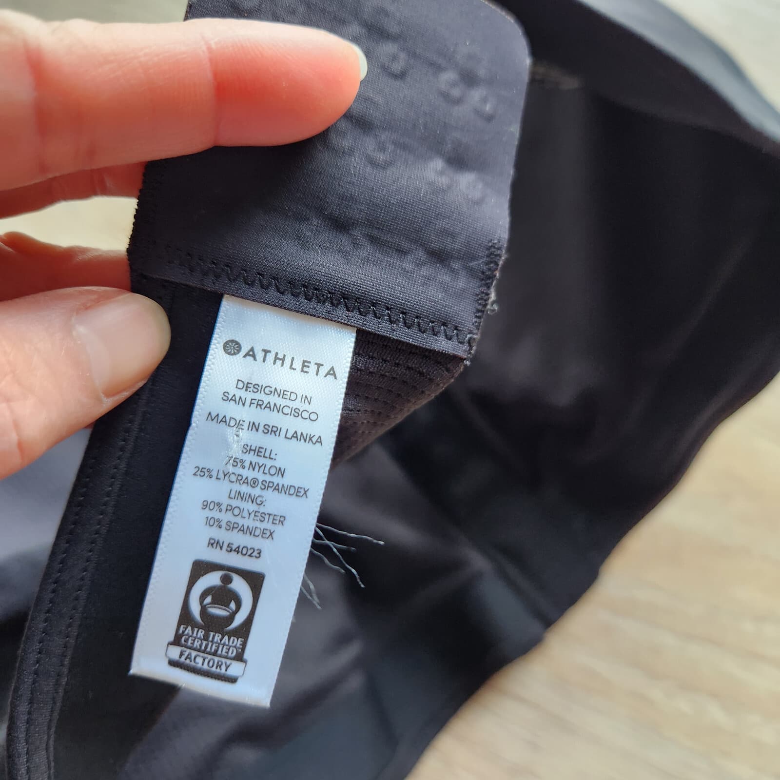 NWT Athleta Empower Daily Bra A-C Cups Front Zip Powervita Fabric Black Sz.M $59 - Thumbnail 8