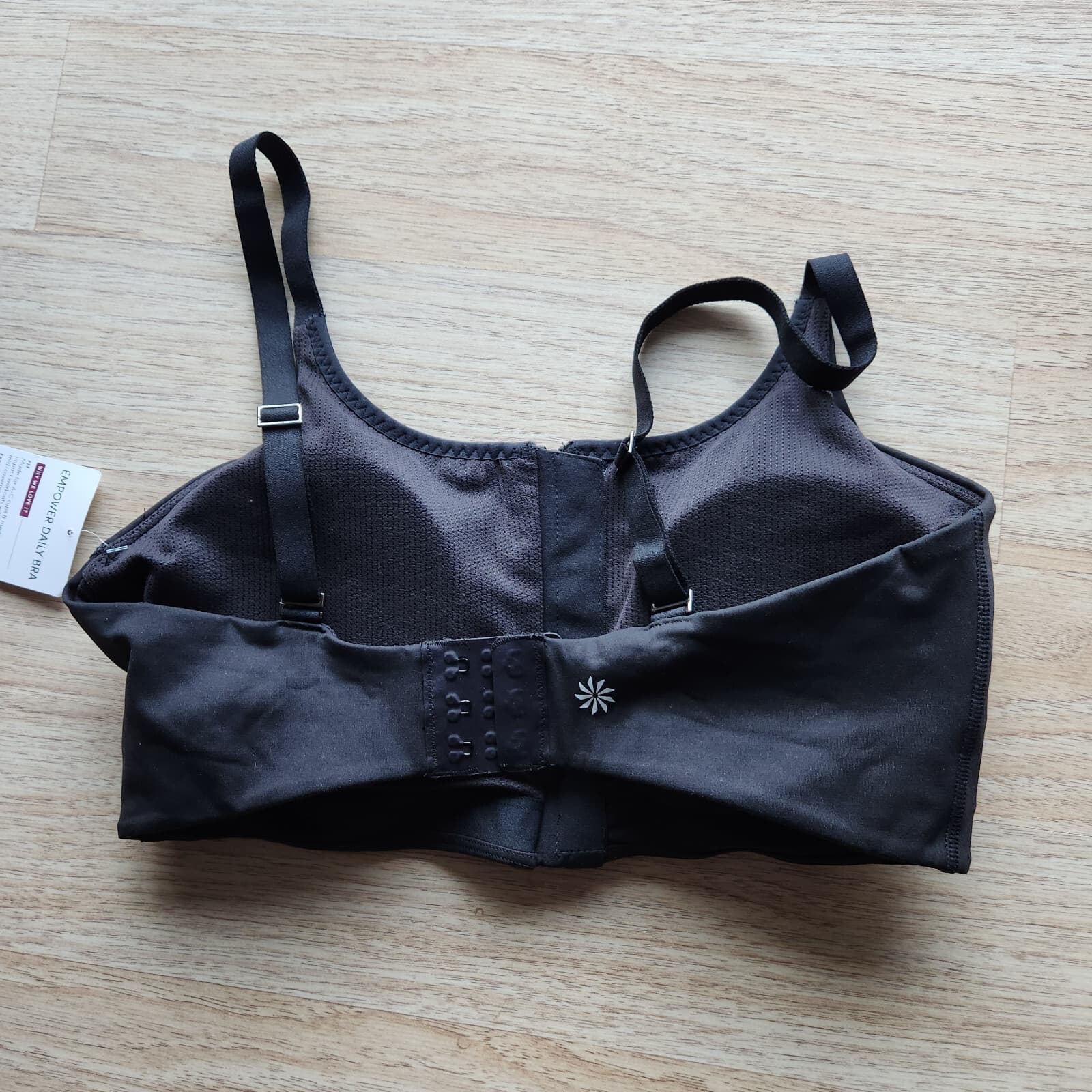 NWT Athleta Empower Daily Bra A-C Cups Front Zip Powervita Fabric Black Sz.M $59 - Thumbnail 4