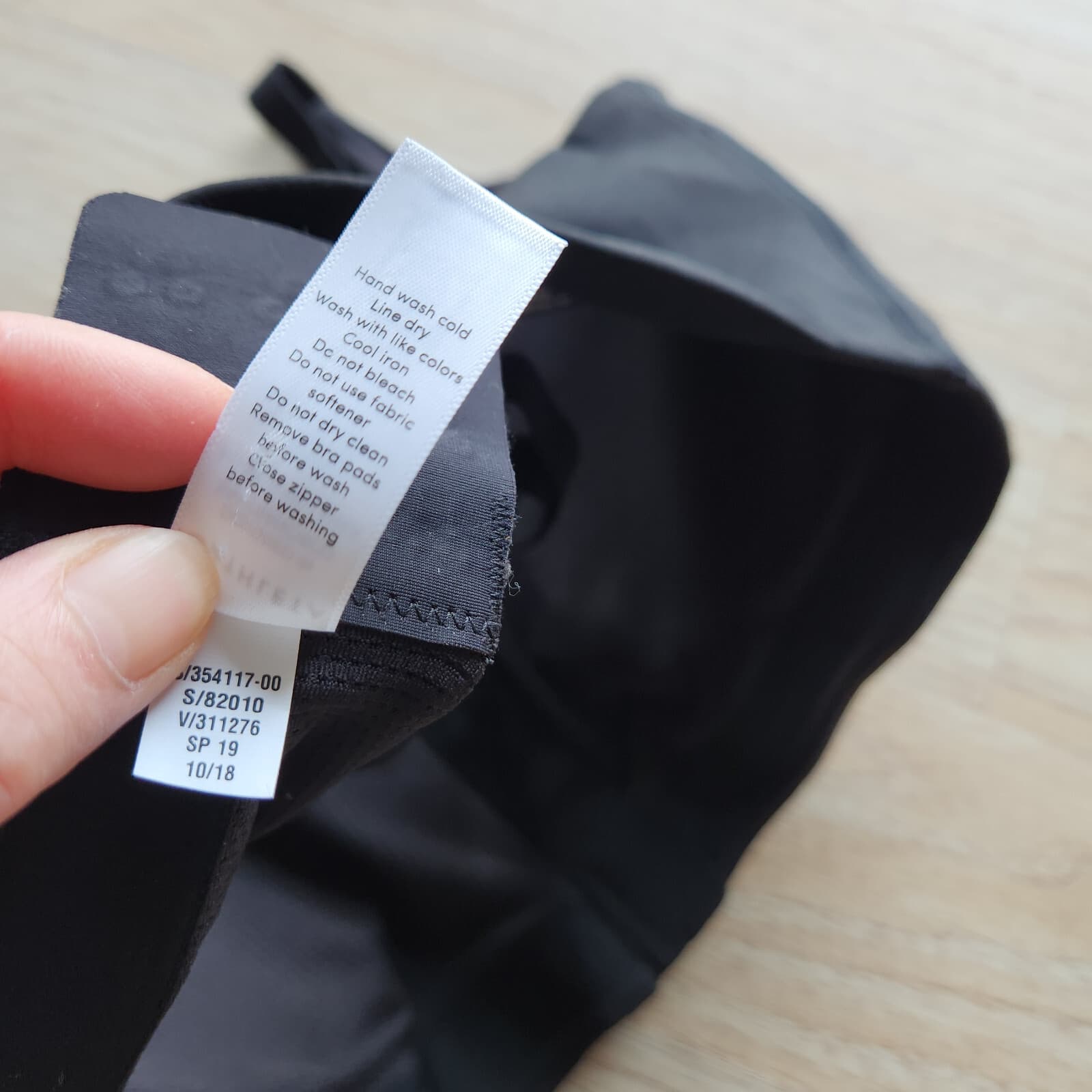 NWT Athleta Empower Daily Bra A-C Cups Front Zip Powervita Fabric Black Sz.M $59 - Thumbnail 9