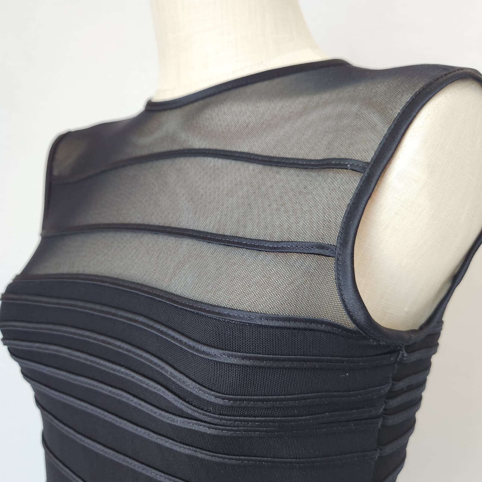 Tadashi Shoji Sheer Mesh Night-Out Evening Cocktail Top Sleeveless Black Size PS - Thumbnail 3