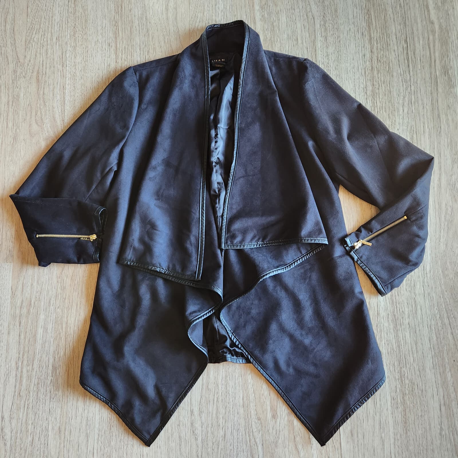 IMAN Faux Suede Drap Open Jacket Cuff-Zipper Asymmetric Hem Stretch Black Sz.1X - Thumbnail 5