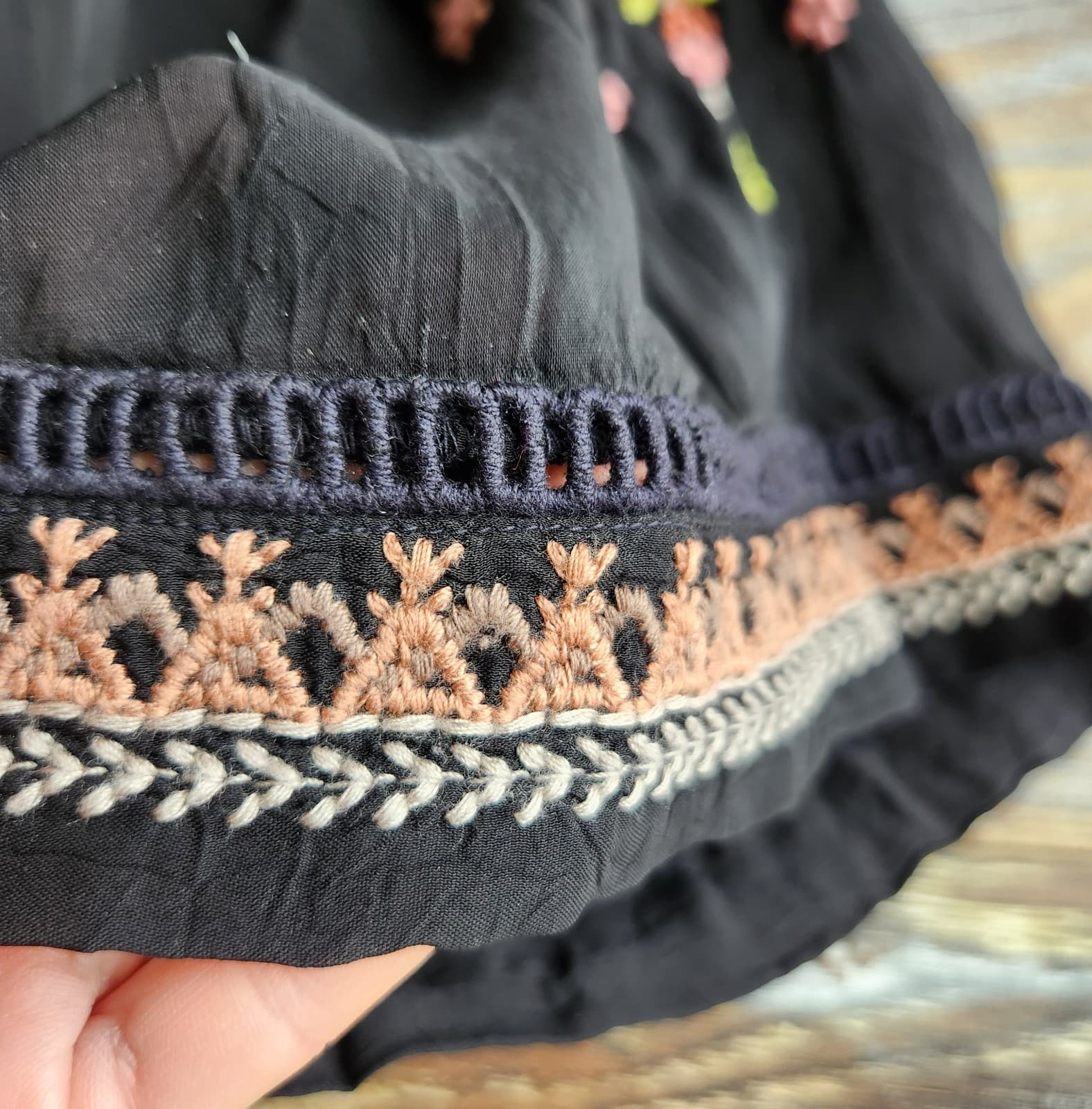 Johnny Was Embroidered Floral Long Pintuck Bell-Sleeve Blouse Black Cupra Sz.S - Thumbnail 10