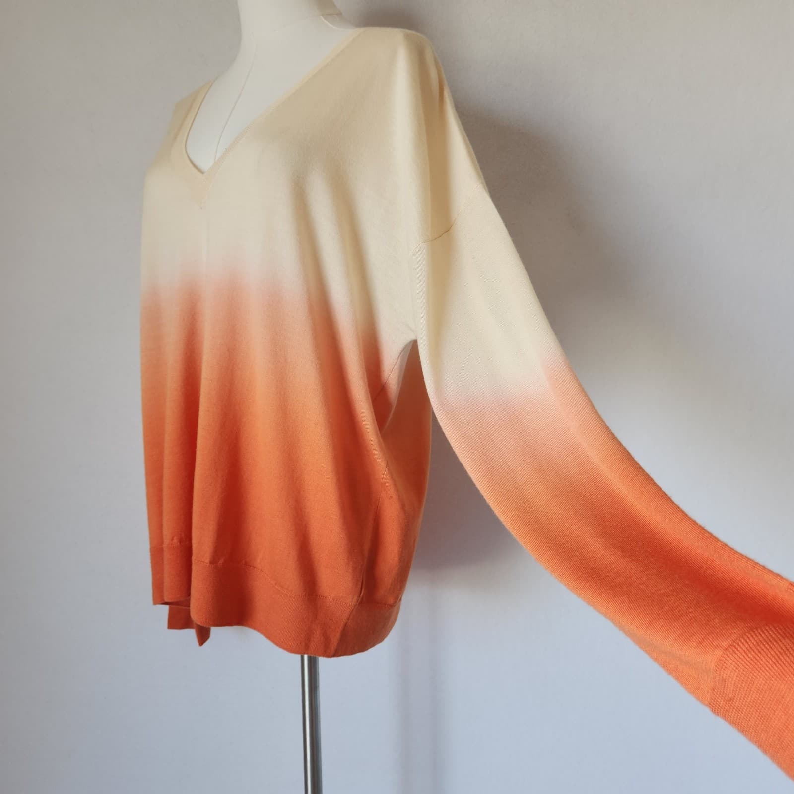 ST. JOHN Wool Silk Blend Ombre Dip Dye V-Neck Tunic Sweater Orange Women's XL - Thumbnail 3