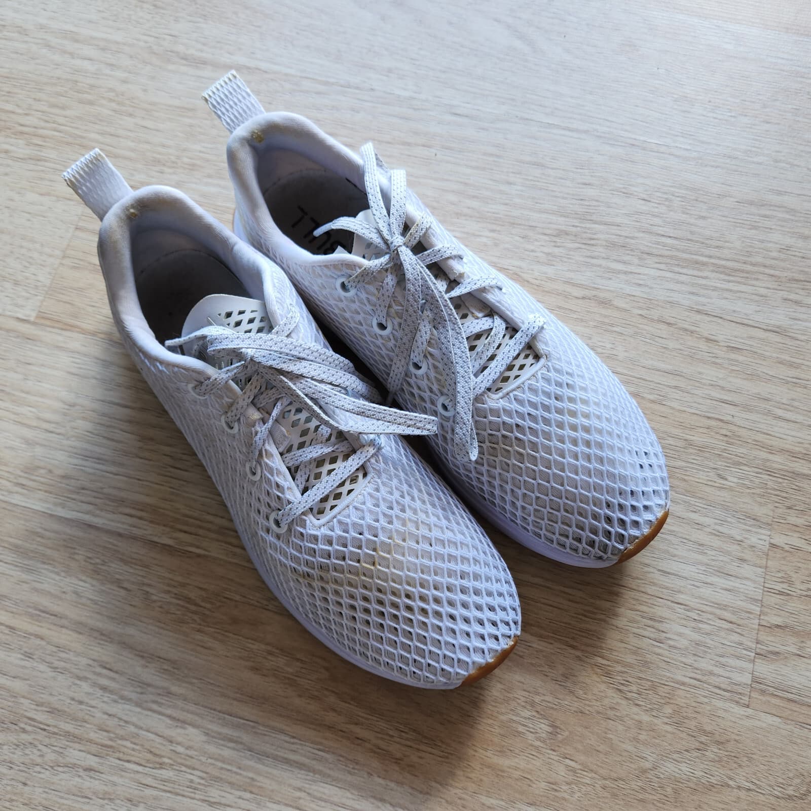 Nobull Mesh Runner Sneakers Lace-Up Flexible Support White Unisex US M8.5 W10 - Thumbnail 5