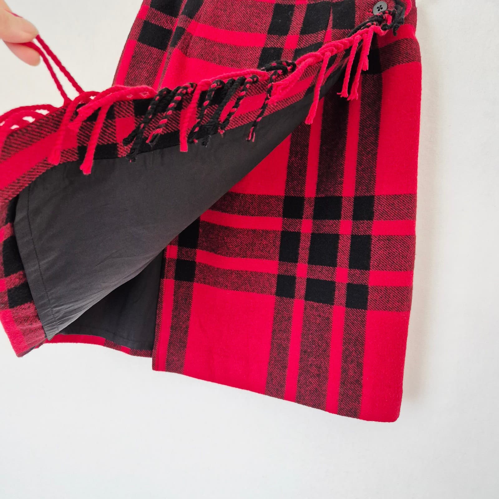 Vintage Talbots USA Fleece Wool Blend Red Black Check Fringe Mini Wrap Skirt 4P - Thumbnail 4