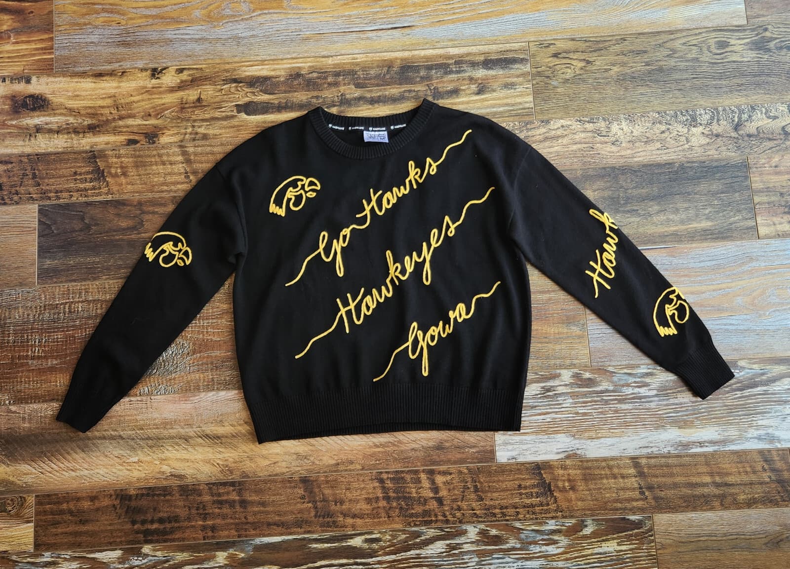 NEW Kadyluxe Iowa Hawkeyes Embroidered Love Letter Sweater Wool Blend Women's M - Thumbnail 10