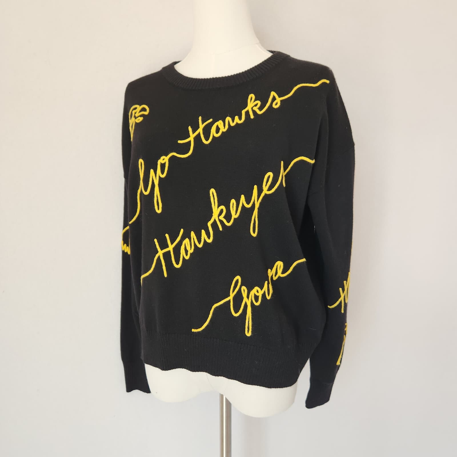 NEW Kadyluxe Iowa Hawkeyes Embroidered Love Letter Sweater Wool Blend Women's M - Thumbnail 5
