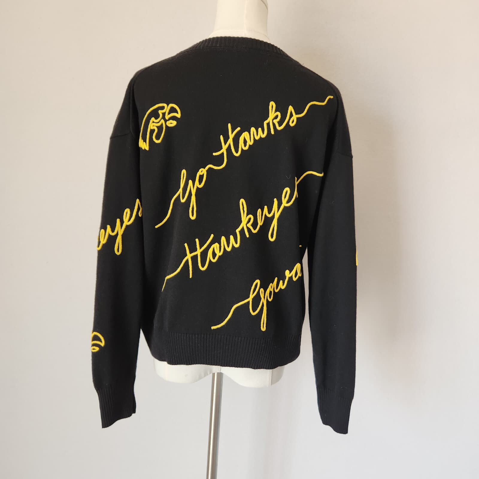 NEW Kadyluxe Iowa Hawkeyes Embroidered Love Letter Sweater Wool Blend Women's M - Thumbnail 8