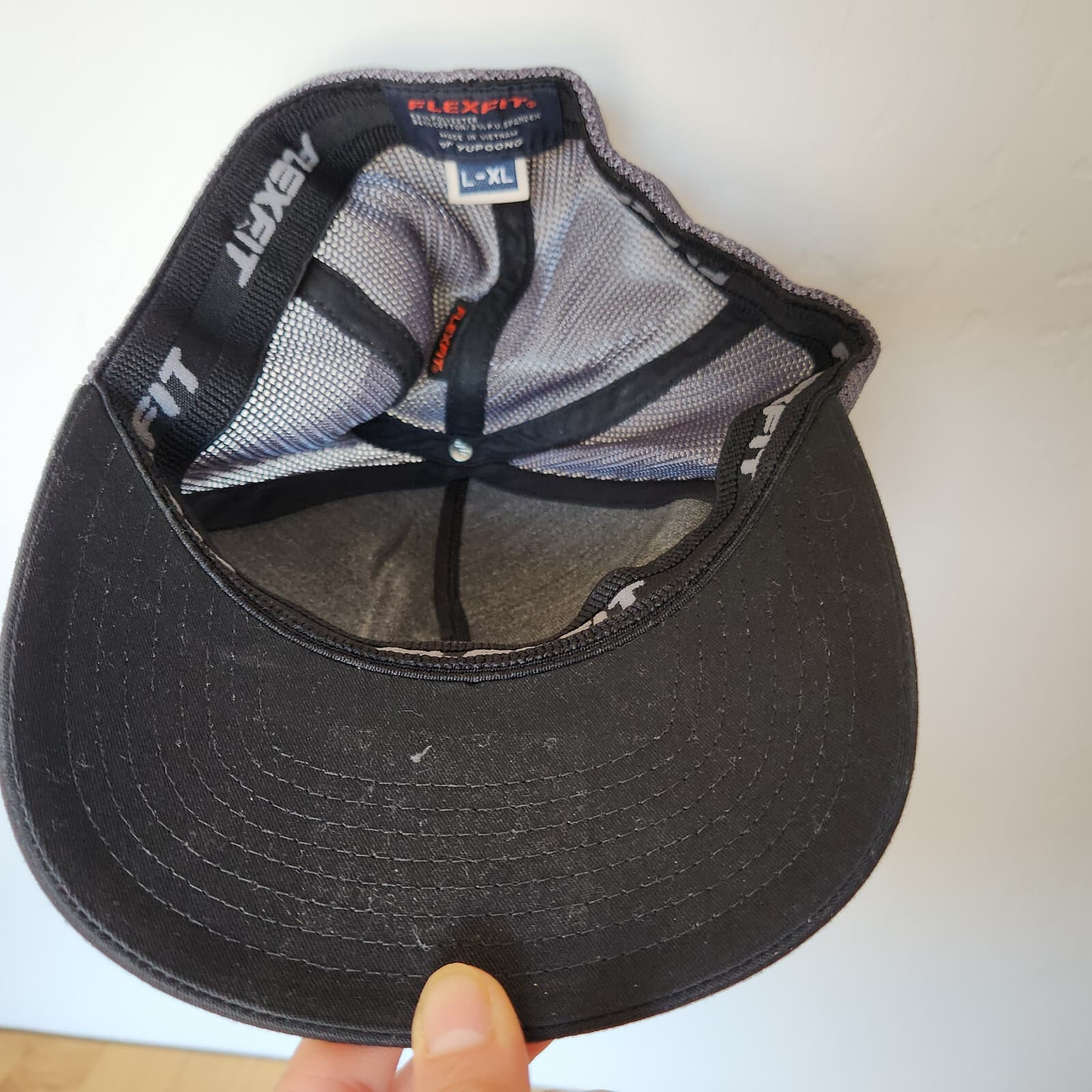 Travis Mathew Braids FlexFit Hat Mesh Back Stripe Black Cotton Blend Grey L-XL - Thumbnail 10