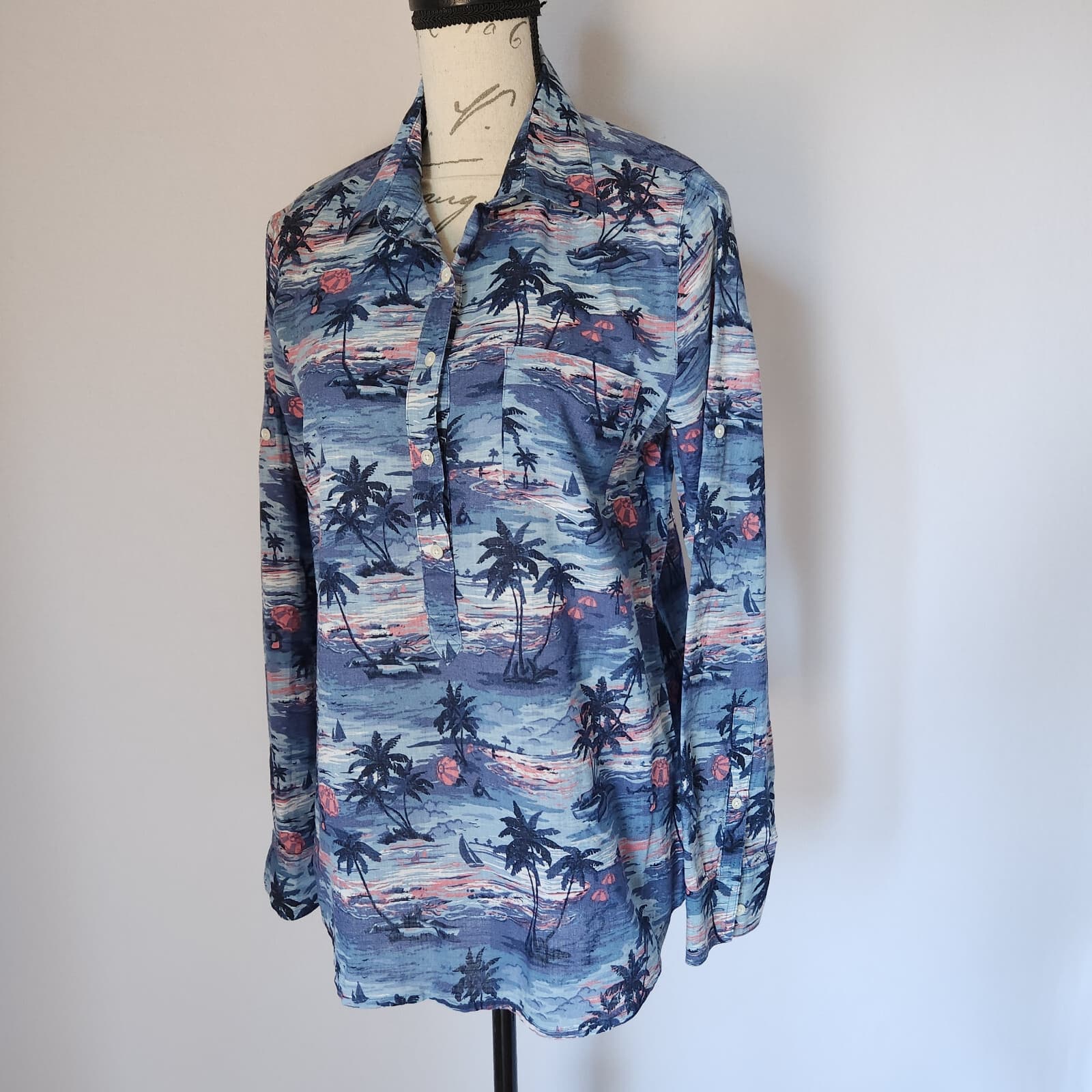 J.Crew Hawaii Beach Popover Shirt 1/2 Button Long Roll-Tap Sleeve Blue Women 6 - Thumbnail 2