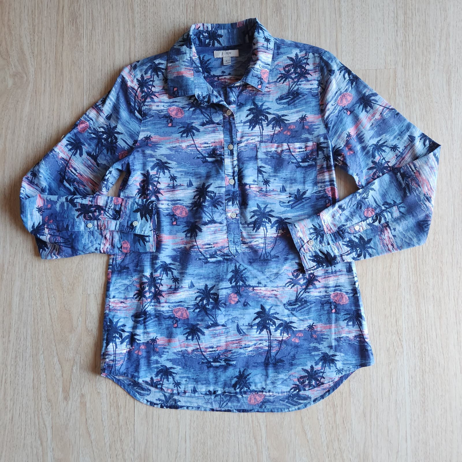 J.Crew Hawaii Beach Popover Shirt 1/2 Button Long Roll-Tap Sleeve Blue Women 6 - Thumbnail 4