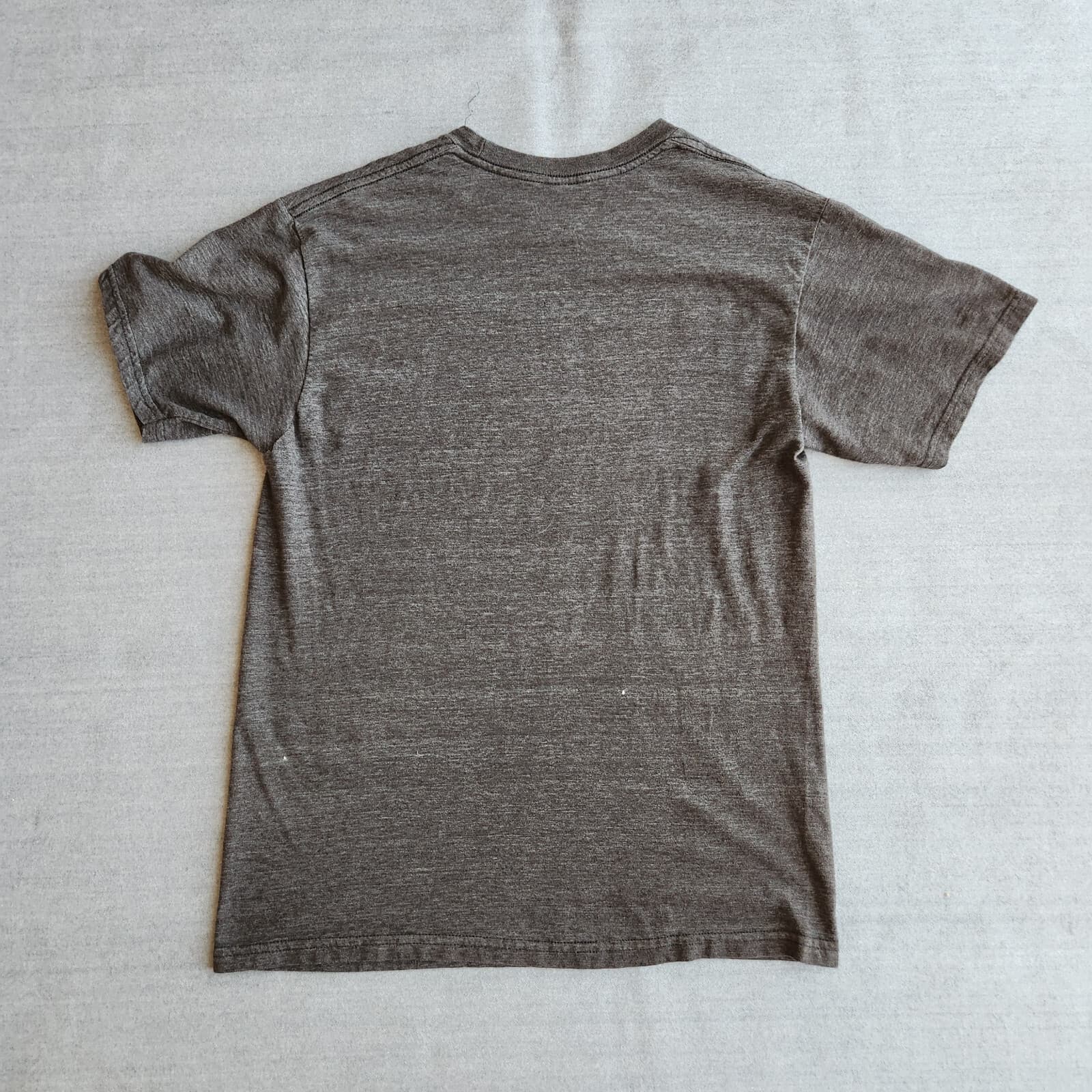 Queen Crest Gradient Logo Graphic T-Shirt Short Sleeve Crewneck Black-Grey Men M - Thumbnail 3