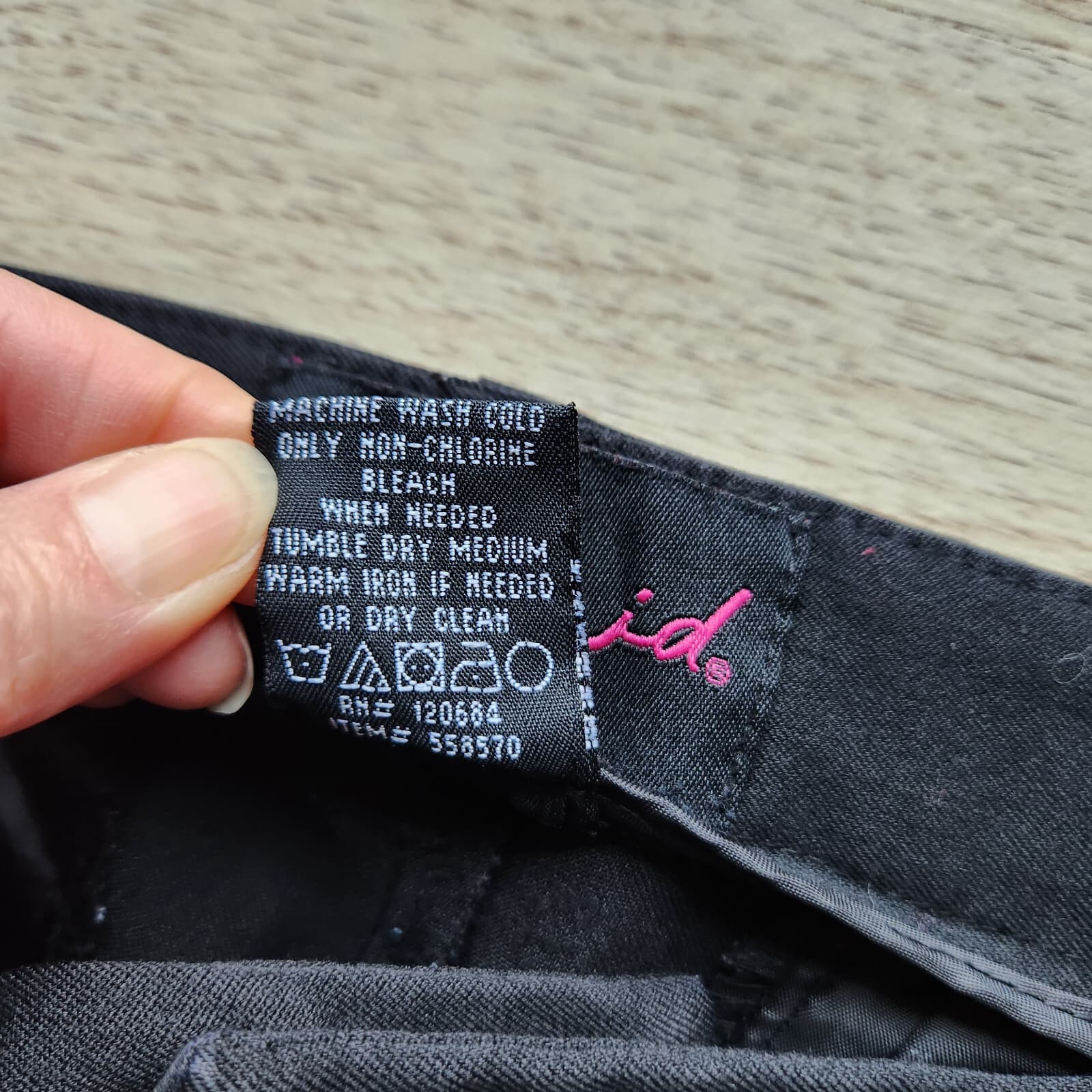 Torrid Americana Straight Leg Crop Pants Zip Pocket Stretch Black Women 22 (3X) - Thumbnail 6