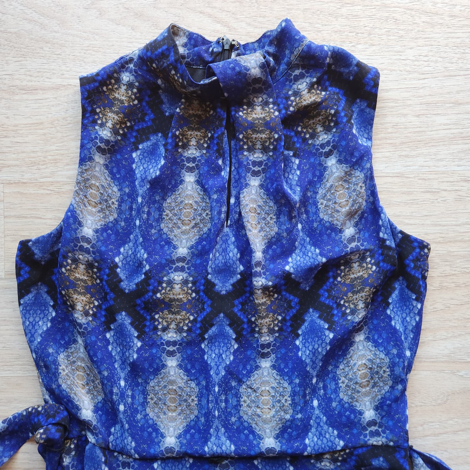 NWT Calvin Klein Handkerchief Snakeskin Dress Belt Sleeveless Blue Sz.4 $130 - Thumbnail 8