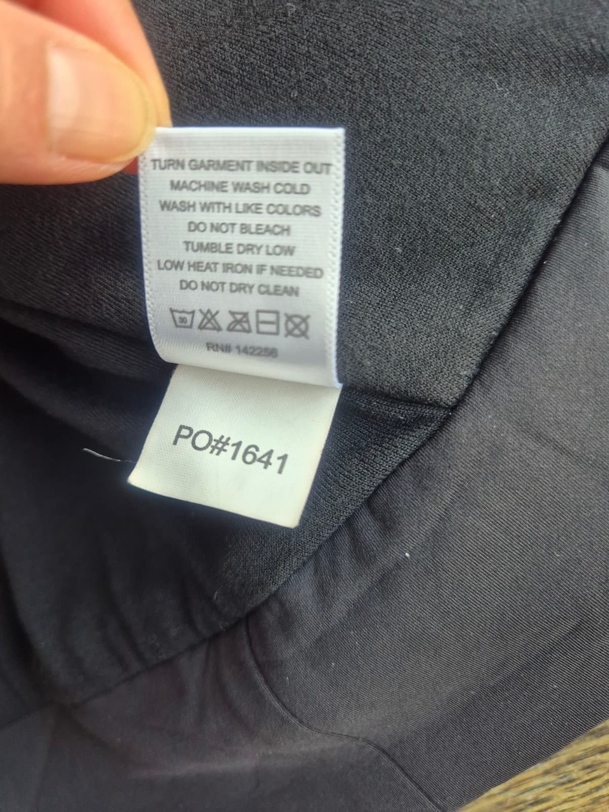 Figs Morven Insulated On-Shift Scrub Jacket Full-Zip Pockets Black Men's S - Thumbnail 12