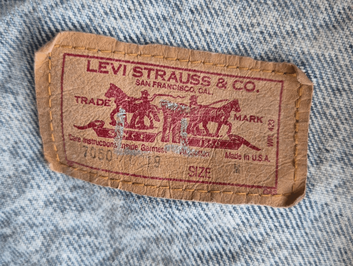 Vintage'80s Levi's 70507-0219 Made in USA Stonewashed Denim Trucker Jacket Men M - Thumbnail 10