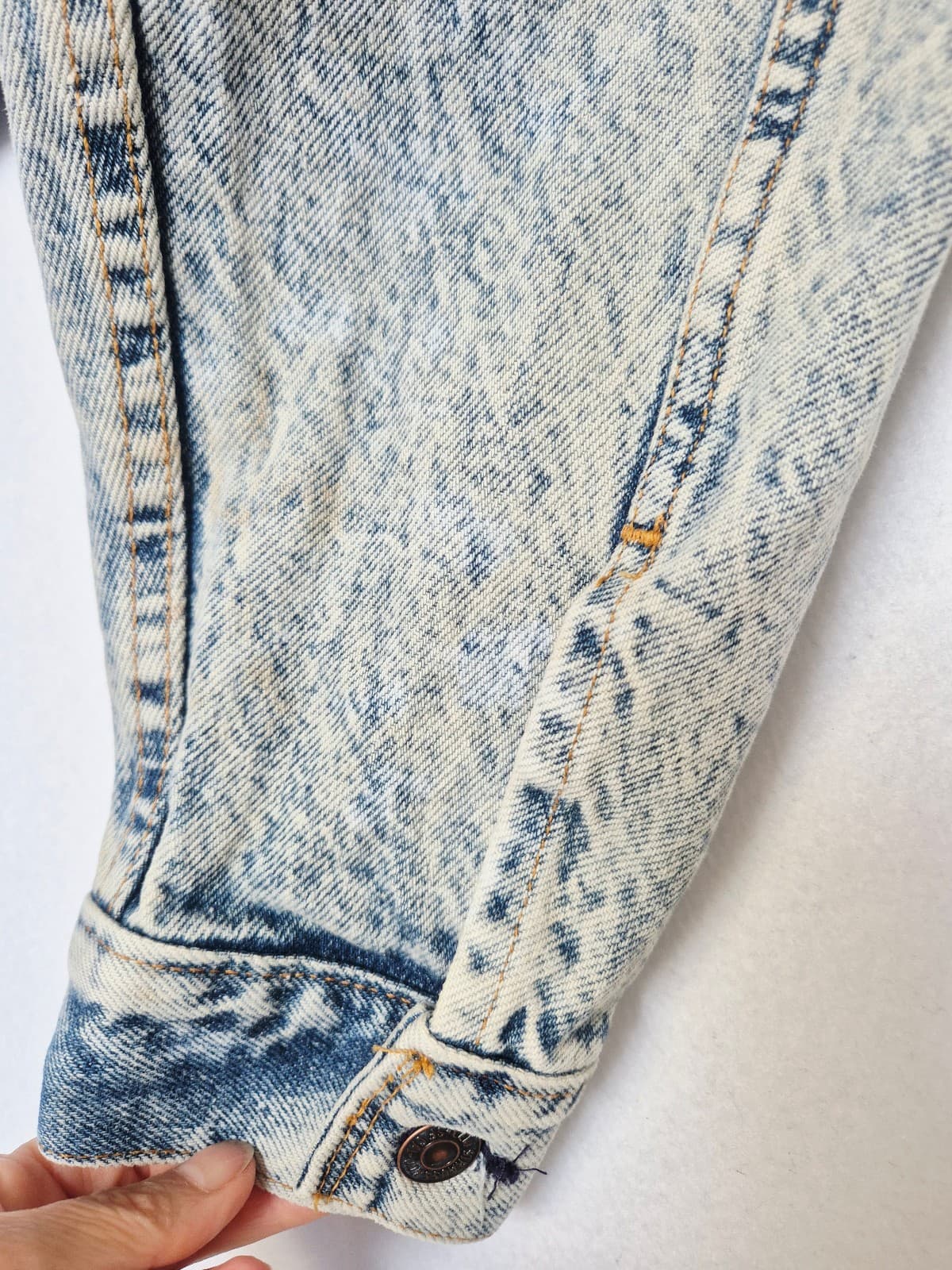 Vintage'80s Levi's 70507-0219 Made in USA Stonewashed Denim Trucker Jacket Men M - Thumbnail 6