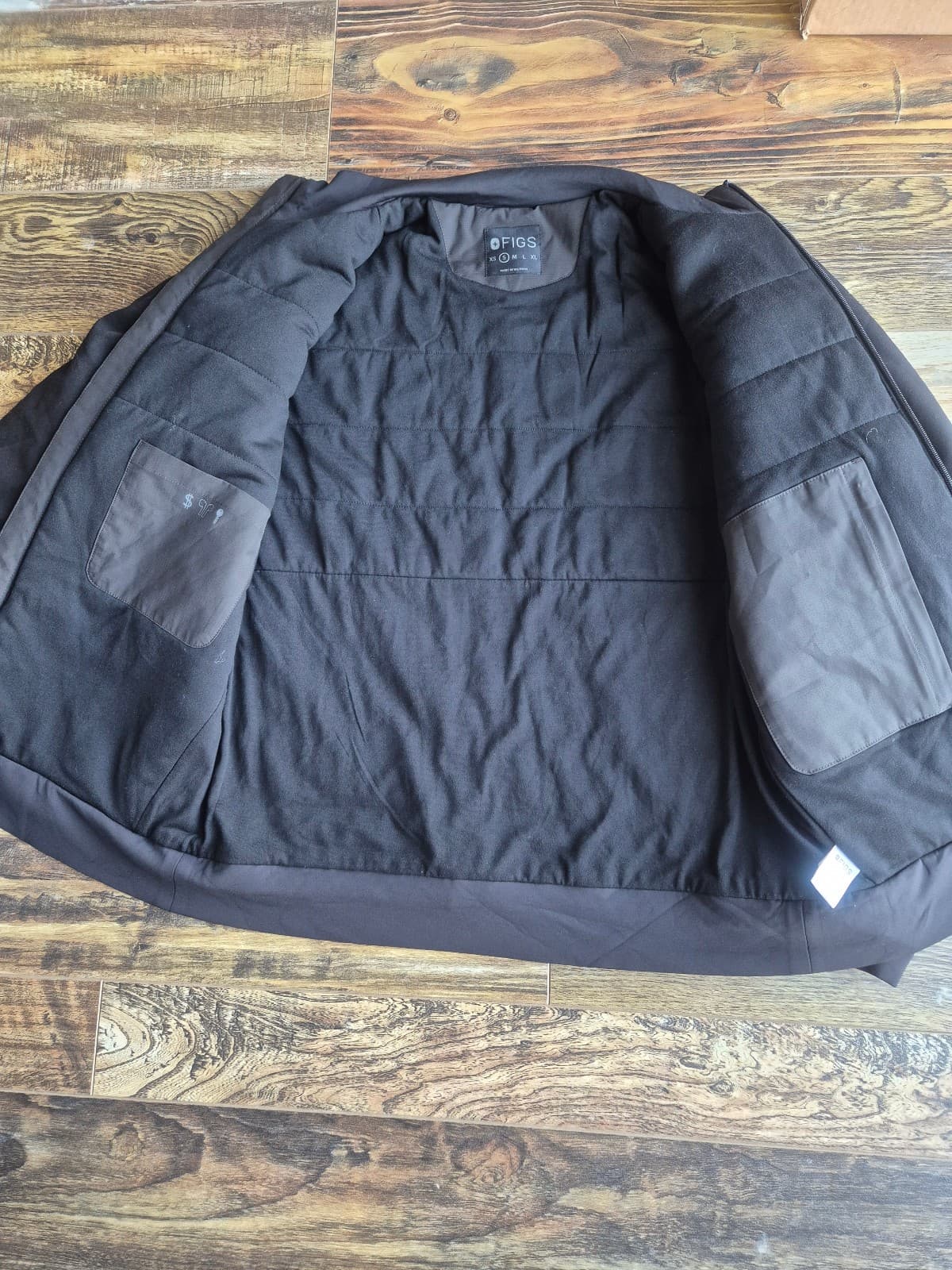 Figs Morven Insulated On-Shift Scrub Jacket Full-Zip Pockets Black Men's S - Thumbnail 5