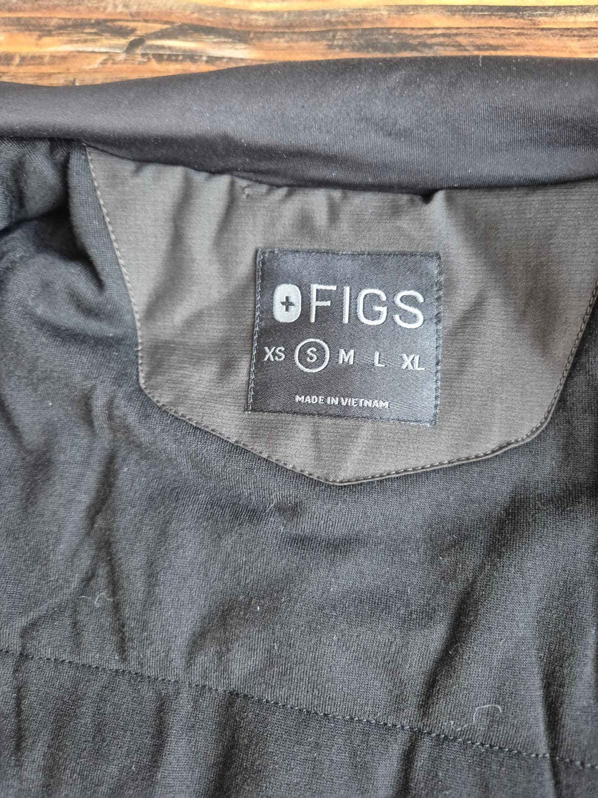Figs Morven Insulated On-Shift Scrub Jacket Full-Zip Pockets Black Men's S - Thumbnail 10