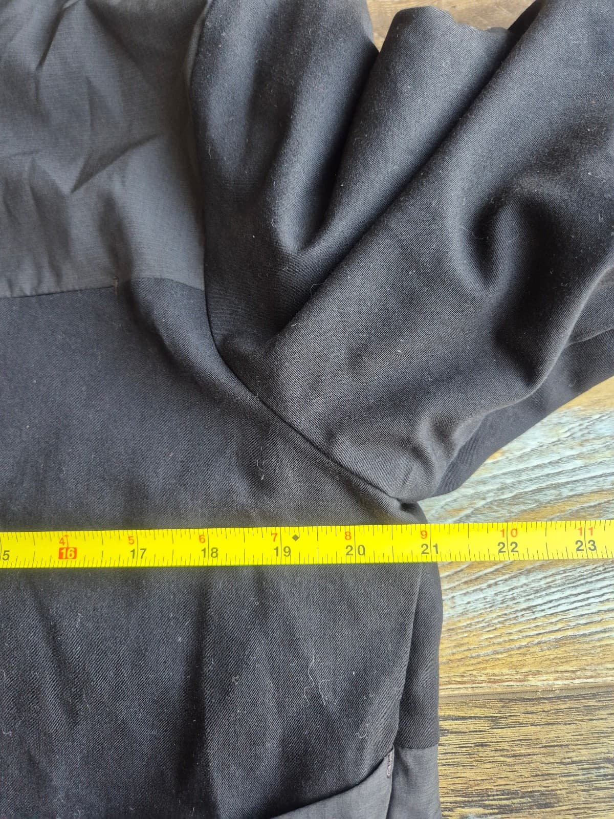 Figs Morven Insulated On-Shift Scrub Jacket Full-Zip Pockets Black Men's S - Thumbnail 14