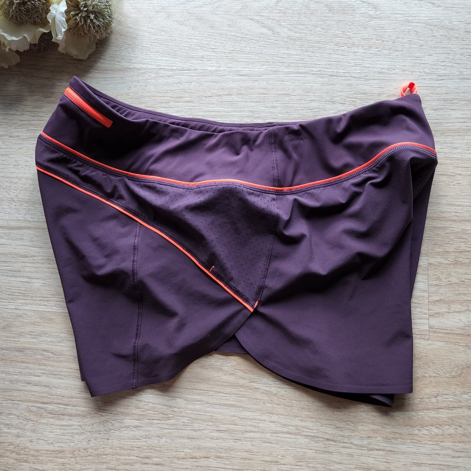 Athleta Run With It Piping Shorts Zip-Pocket Drawstring Purple Women Sz.L - Thumbnail 6
