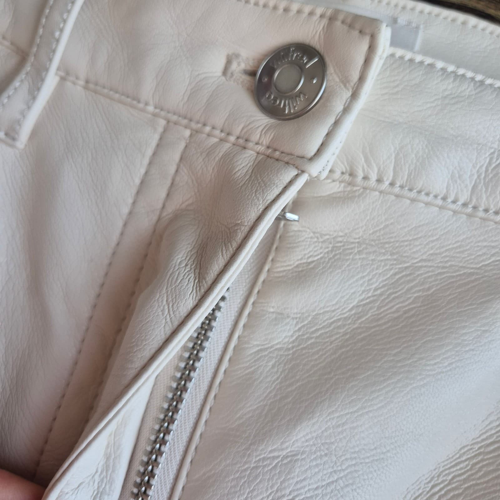 Aritzia Wilfred The Melina Vegan Leather Straight Leg Pants Cream Women's 4 - Thumbnail 7
