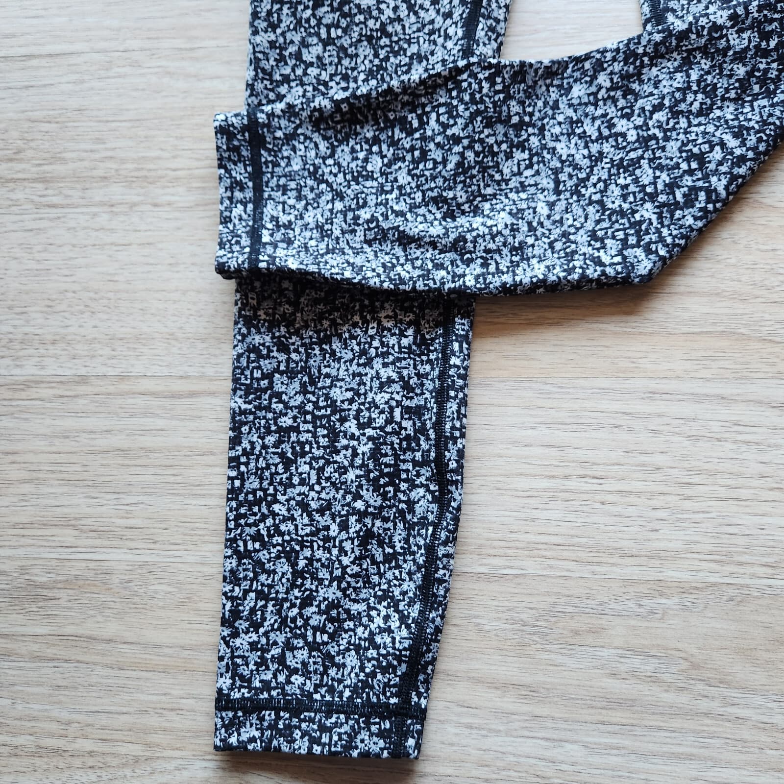 Lululemon Wunder Under High Rise Legging Daisy Dust Alpine White Black Women's 6 - Thumbnail 2