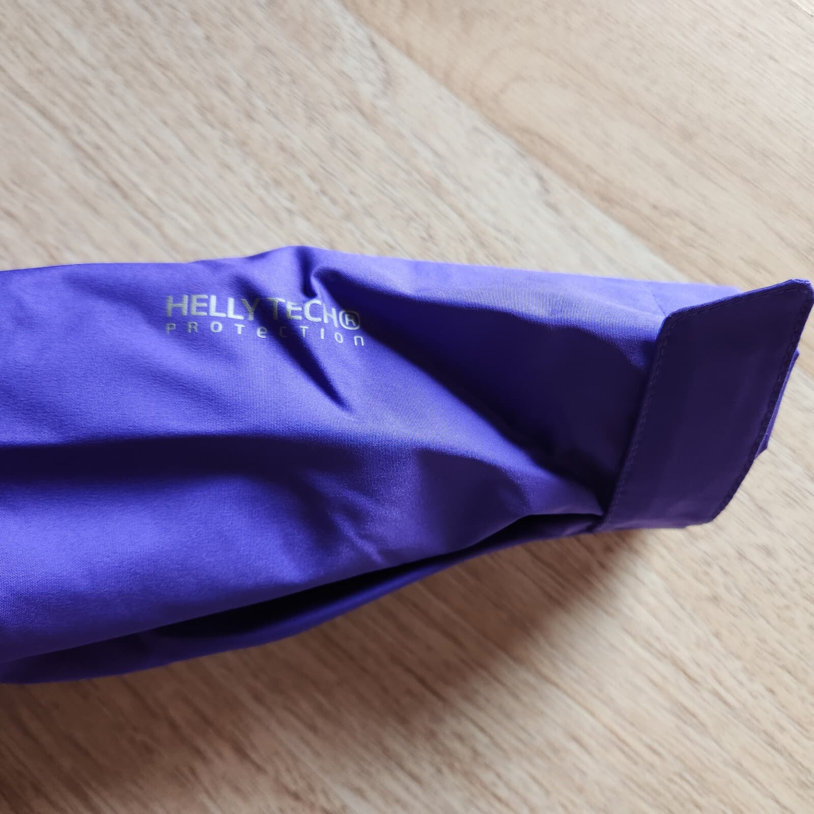 EUC Helly Hansen Helly Tech Protection Windbreak Rain Jacket Purple Kid's 176/16 - Thumbnail 7