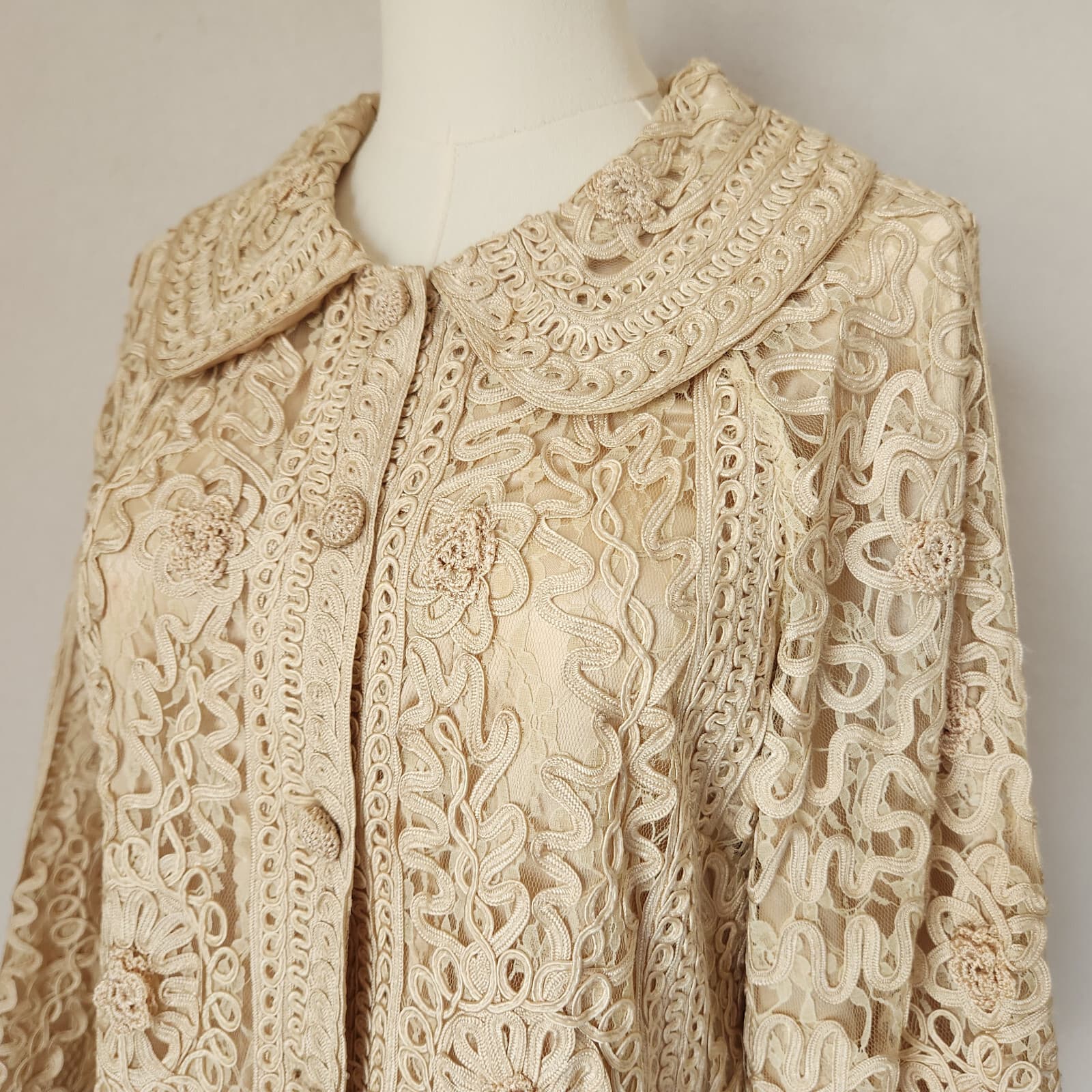 Sue Wong Nocturne Lace Ribbon Formal Elegant Long Jacket Coat Button Beige Sz.10 - Thumbnail 4