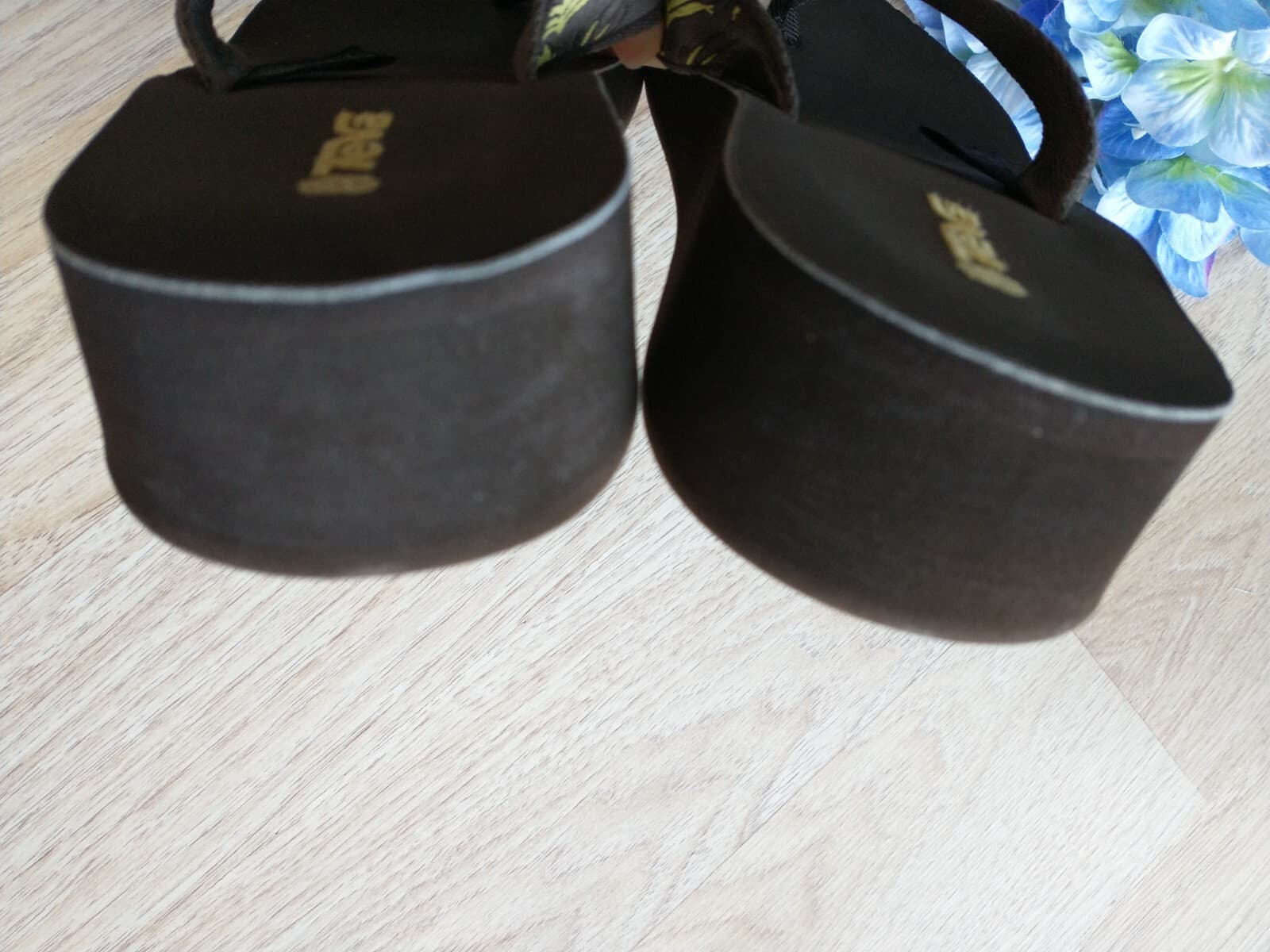 Teva Leaf Wedge Thong Sandal Flit Flop 1.5" Heel High Brown Yellow Women US9 - Thumbnail 9