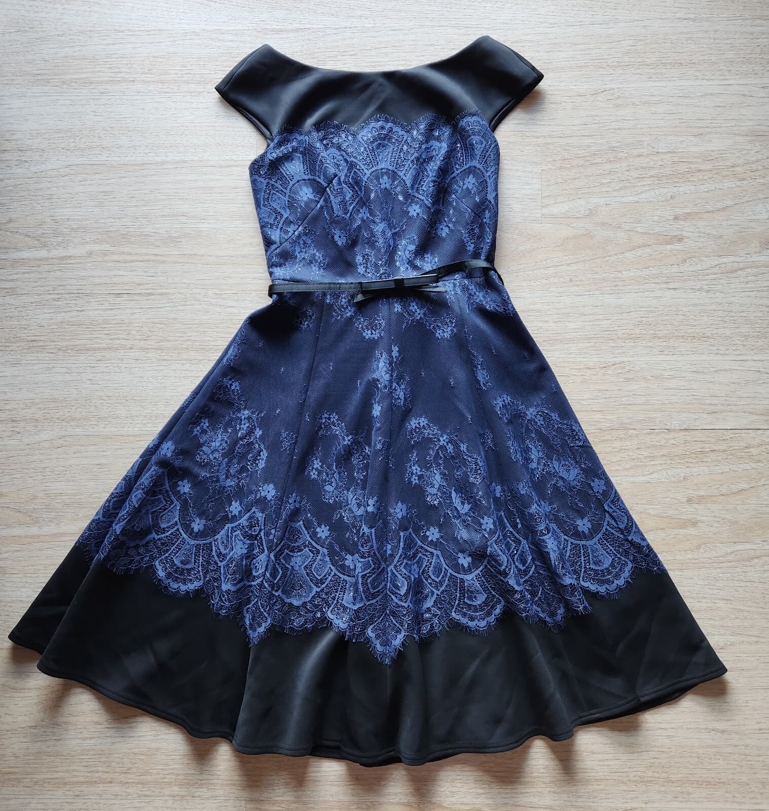 Tadashi Shoji Lace Jersey Formal Even Midi Dress Belt Cap-Sleeve Navy Blue Sz.4 - Thumbnail 10