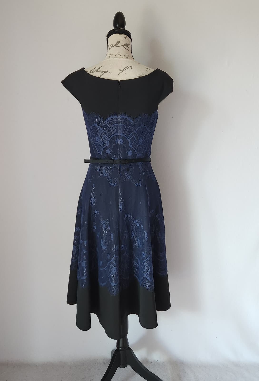 Tadashi Shoji Lace Jersey Formal Even Midi Dress Belt Cap-Sleeve Navy Blue Sz.4 - Thumbnail 7