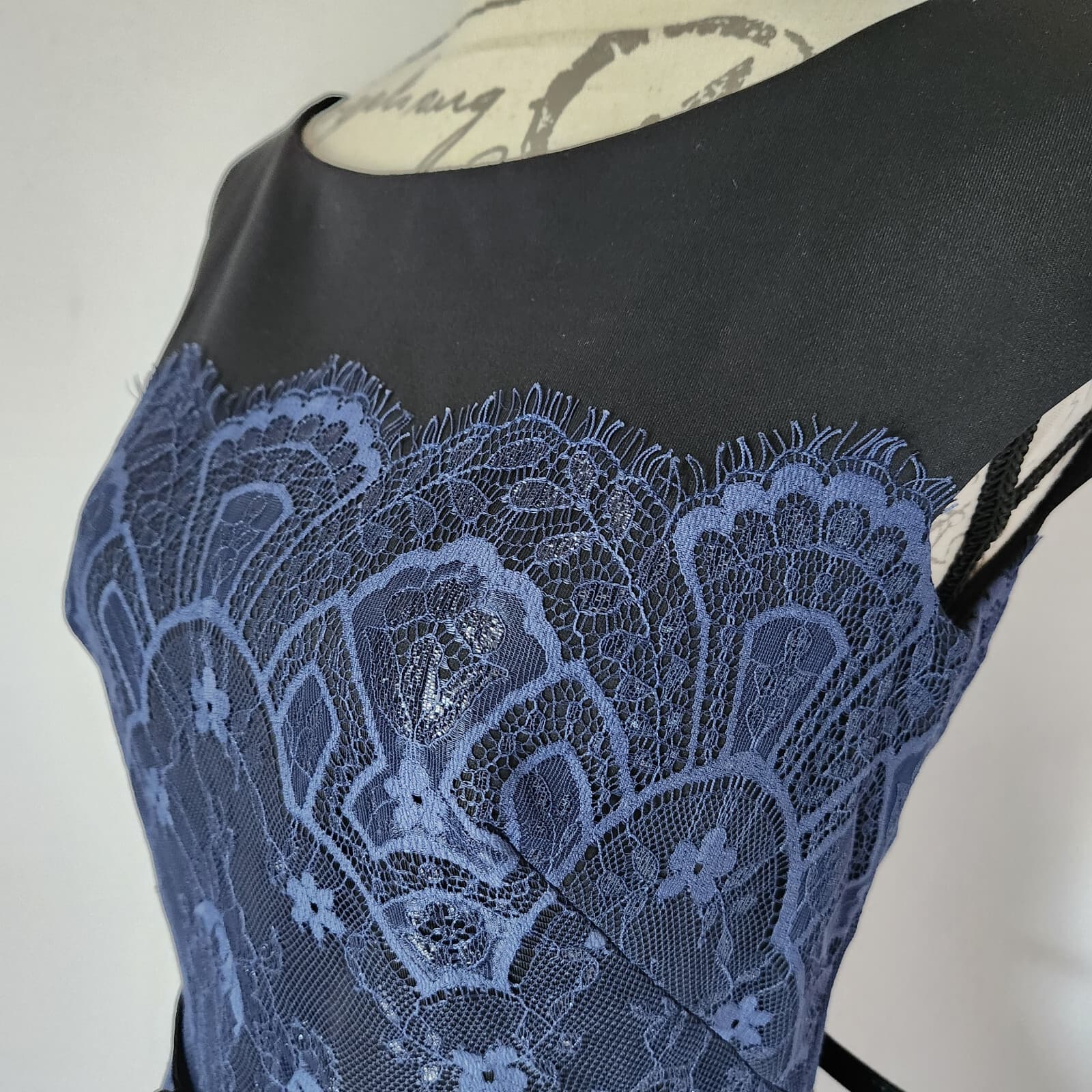 Tadashi Shoji Lace Jersey Formal Even Midi Dress Belt Cap-Sleeve Navy Blue Sz.4 - Thumbnail 6