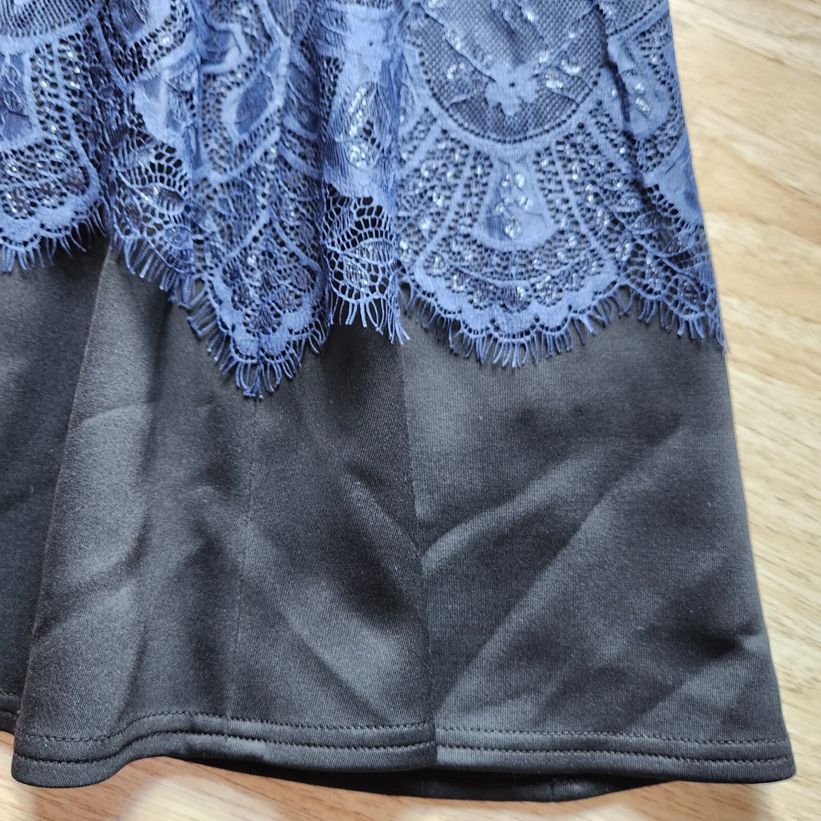 Tadashi Shoji Lace Jersey Formal Even Midi Dress Belt Cap-Sleeve Navy Blue Sz.4 - Thumbnail 12