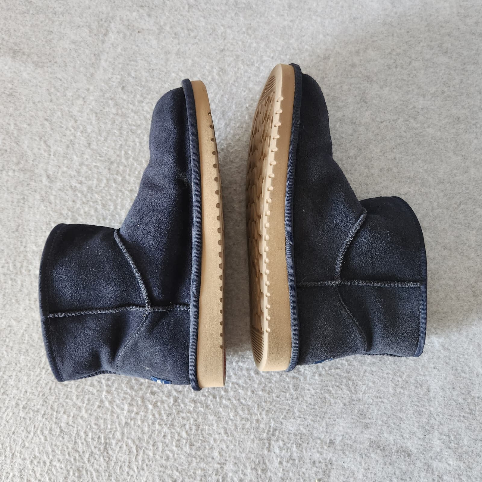 Koolaburra by UGG Victoria Mini Blue Suede sheepskin sockliner Boots Women's US8 - Thumbnail 7