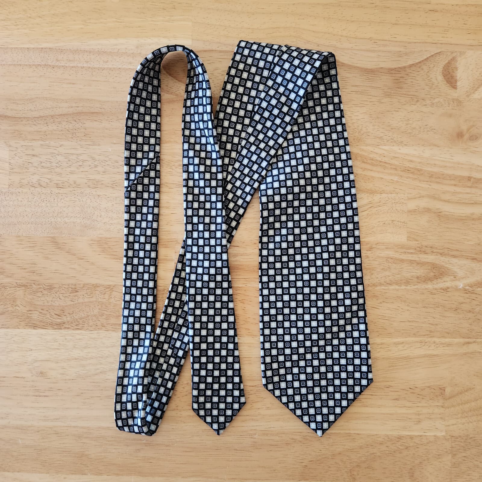 Boss Hugo Boss Made in Italy 100%Silk Geo-Printed Neck Tie Dark-Blue Grey 4"x60"