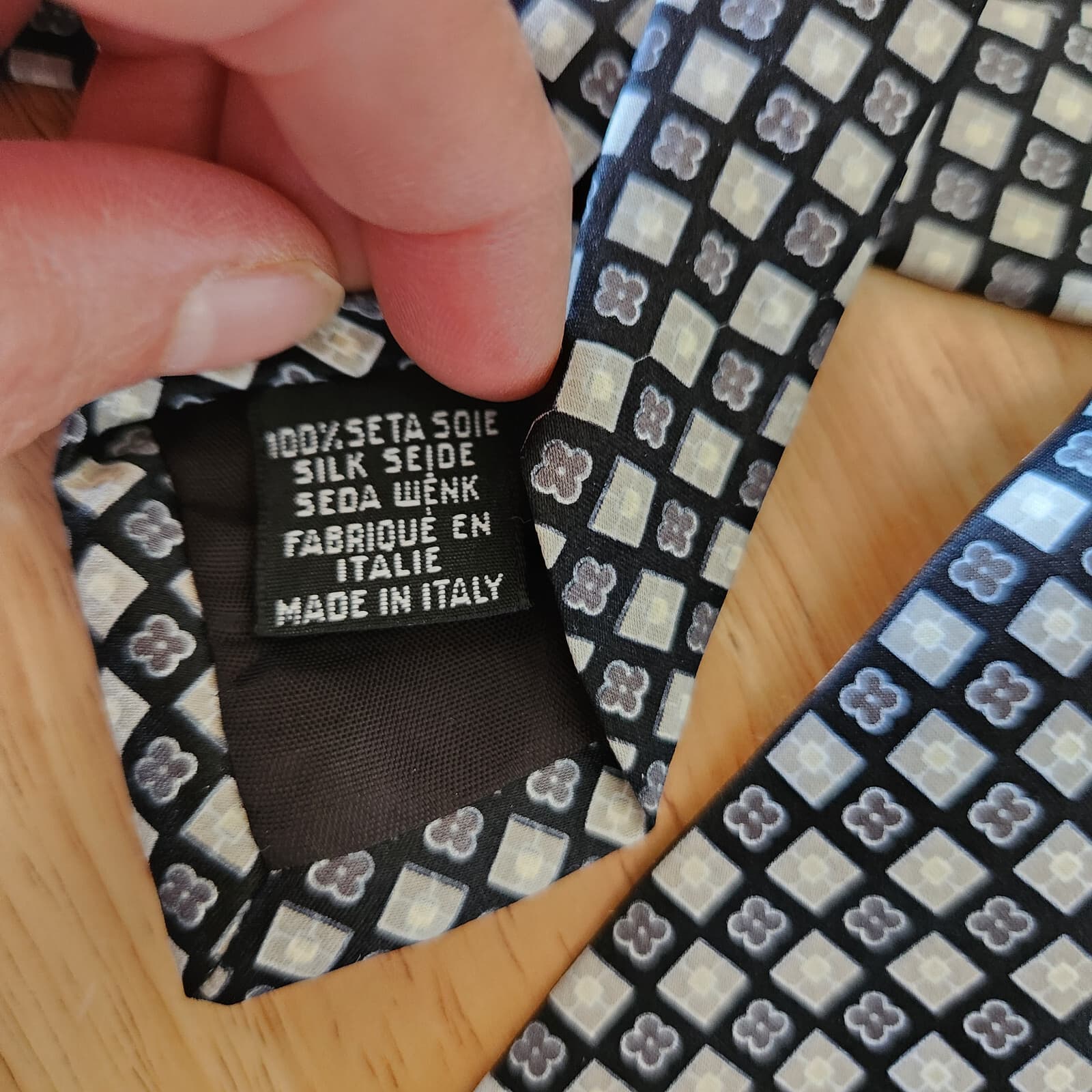 Boss Hugo Boss Made in Italy 100%Silk Geo-Printed Neck Tie Dark-Blue Grey 4"x60" - Thumbnail 5