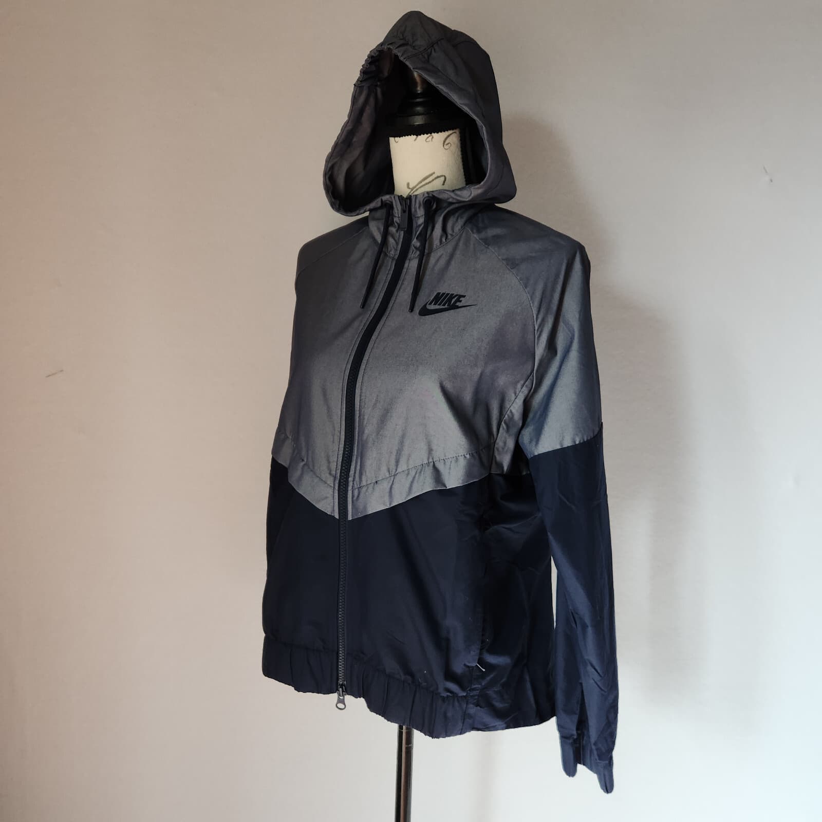 Nike Windrunner Sports Performance Hooded Jacket Full-Zip Blue-Grey Women's M - Thumbnail 4
