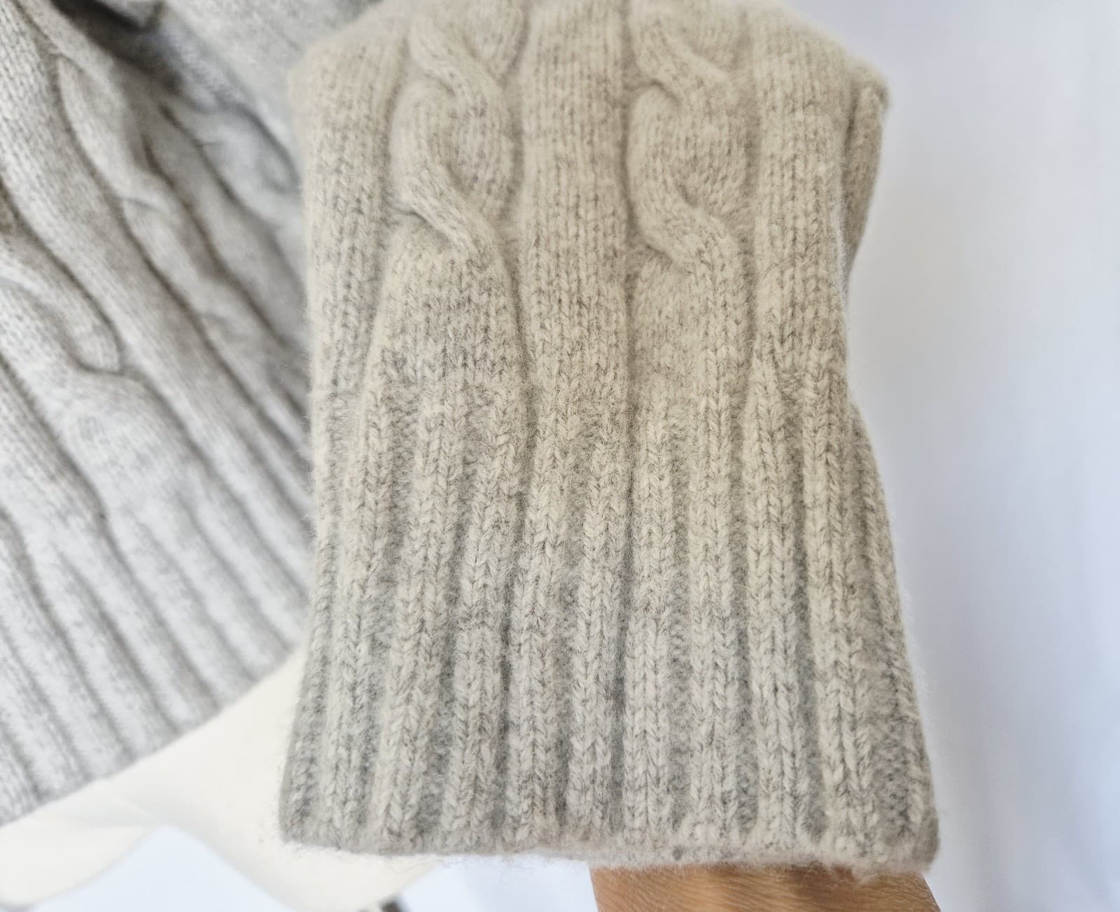 Aritzia Sunday Best Wool Blend Octavia Zip Hoodie Crop Sweater Cableknit Gray XS - Thumbnail 9