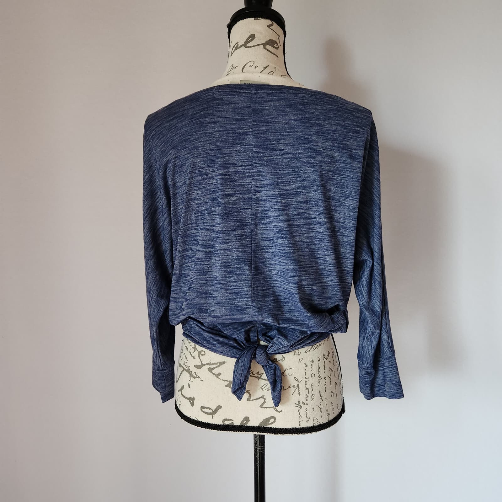 ATHLETA Monarch Tie-Back Activewear Top Shirt 3/4 Sleeve Scoop Neck Blue Women S - Thumbnail 7