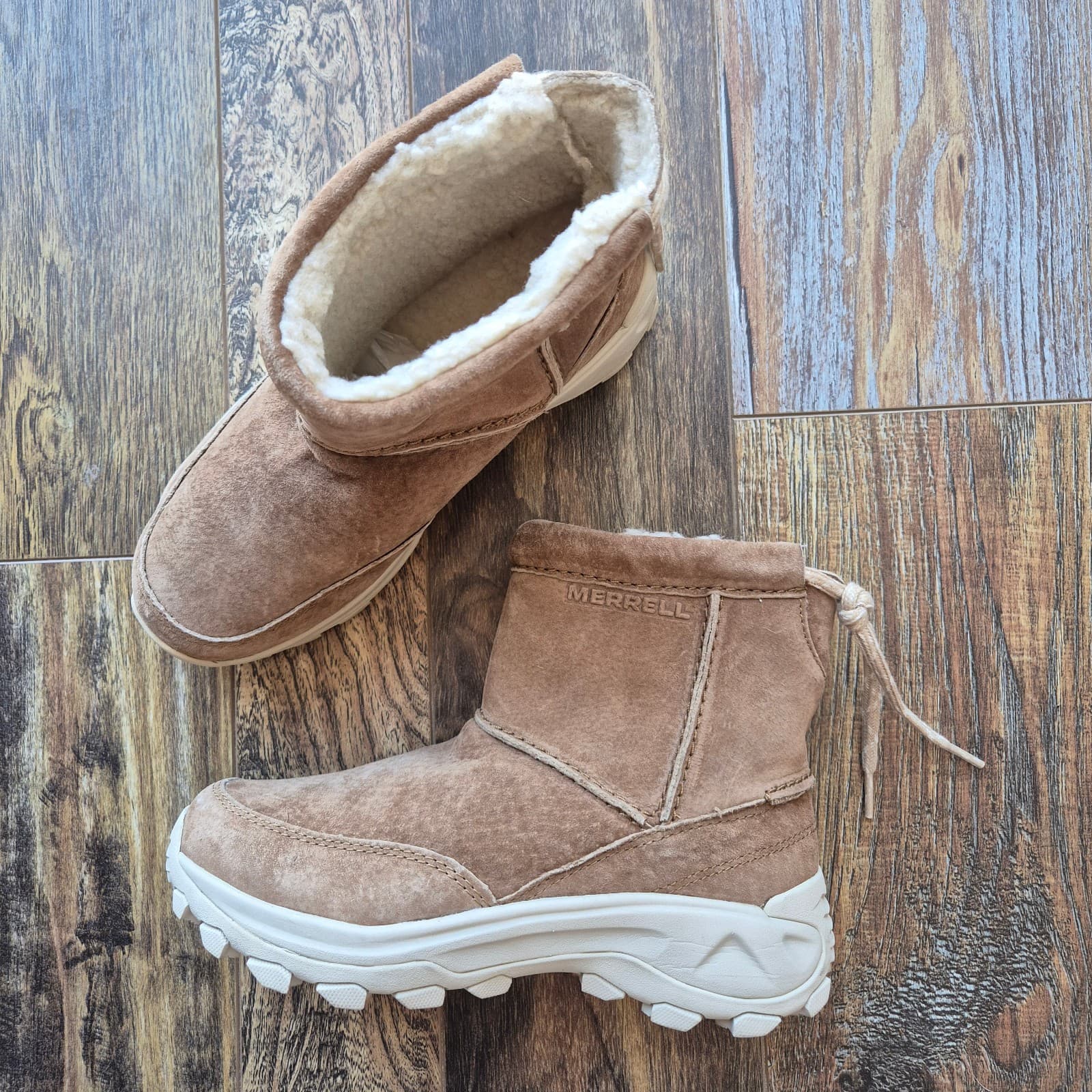 Merrell Women's 7.5 Suede Waterproof Winter Pull-On Bootie Faux Fur Lined Camel - Thumbnail 2