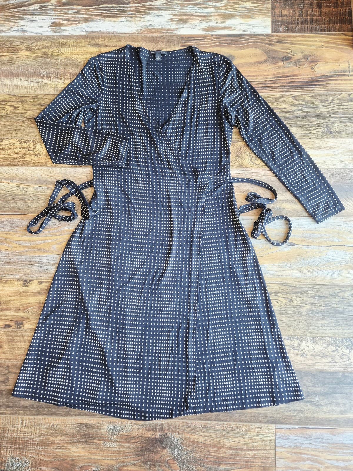 Banana Republic Silk Wool Wrap Dress Long Sleeve Black White Grid Square Size M - Thumbnail 5