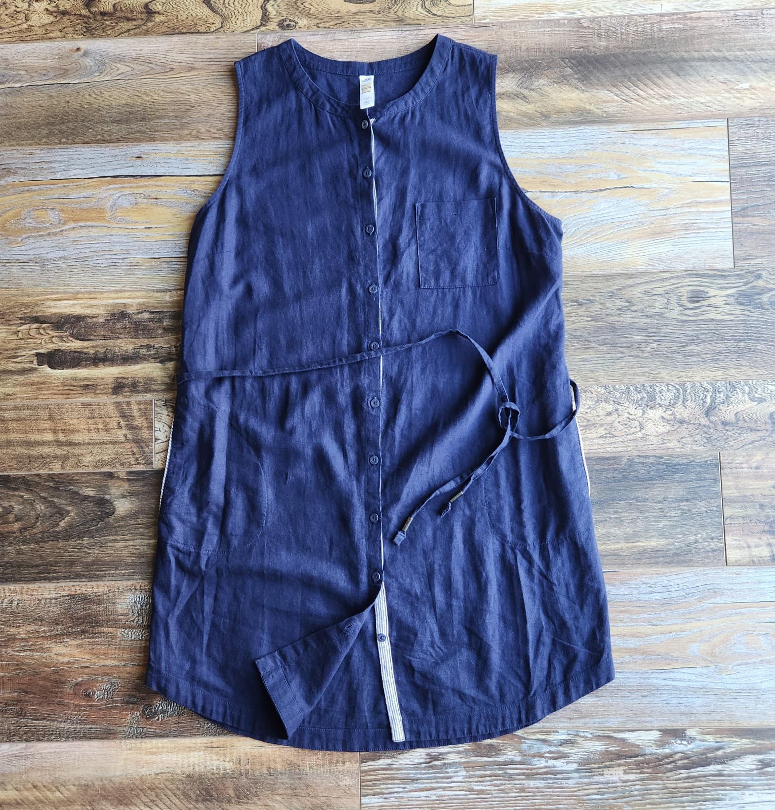 Lolë Linen Blend Button-Front Tie-Waist Sheath Dress Sleeveless Pocket Navy Sz.M - Thumbnail 3