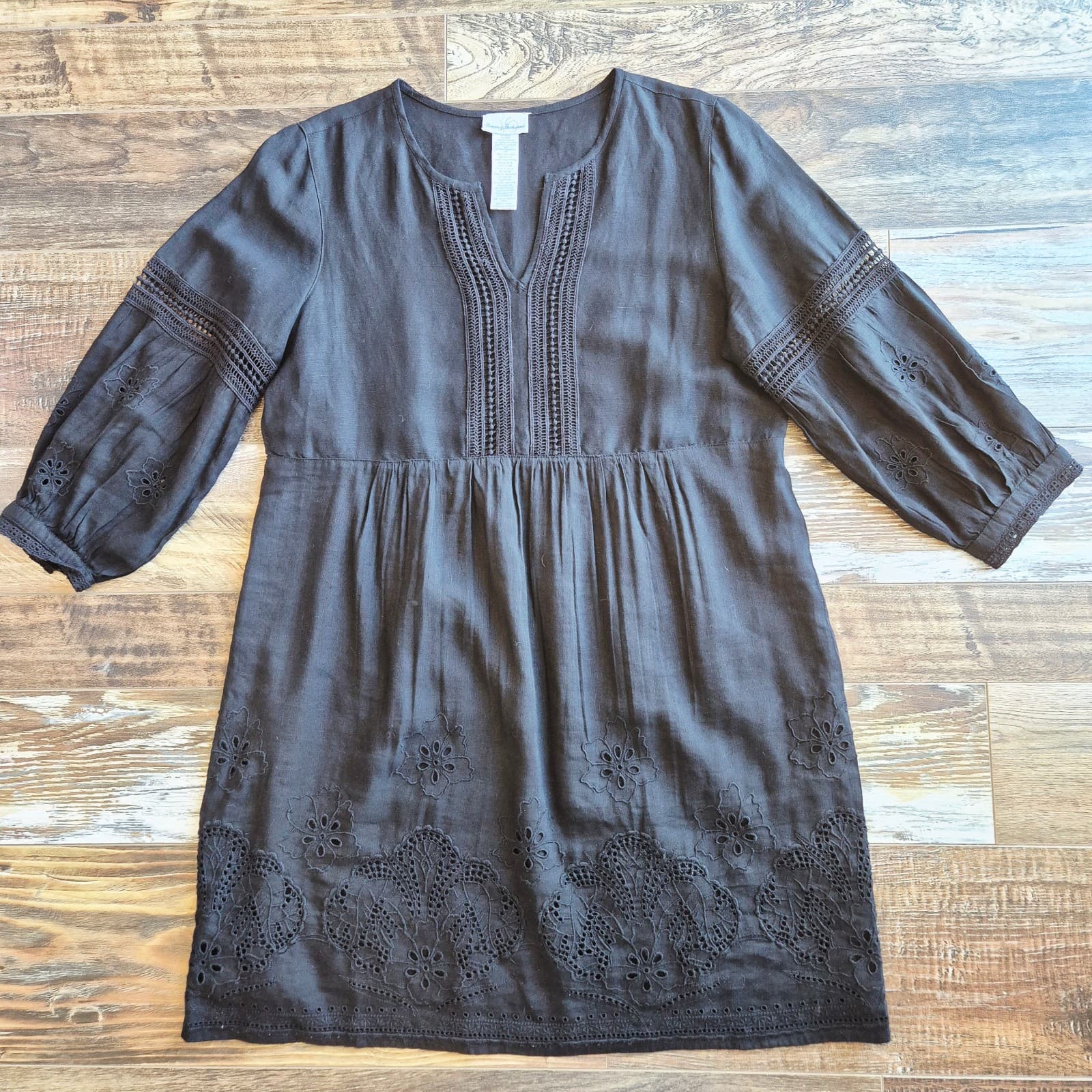 Tommy Bahama St.Lucia Black Linen-Blend Embroidered Applique V-Neck Mini Dress M - Thumbnail 4
