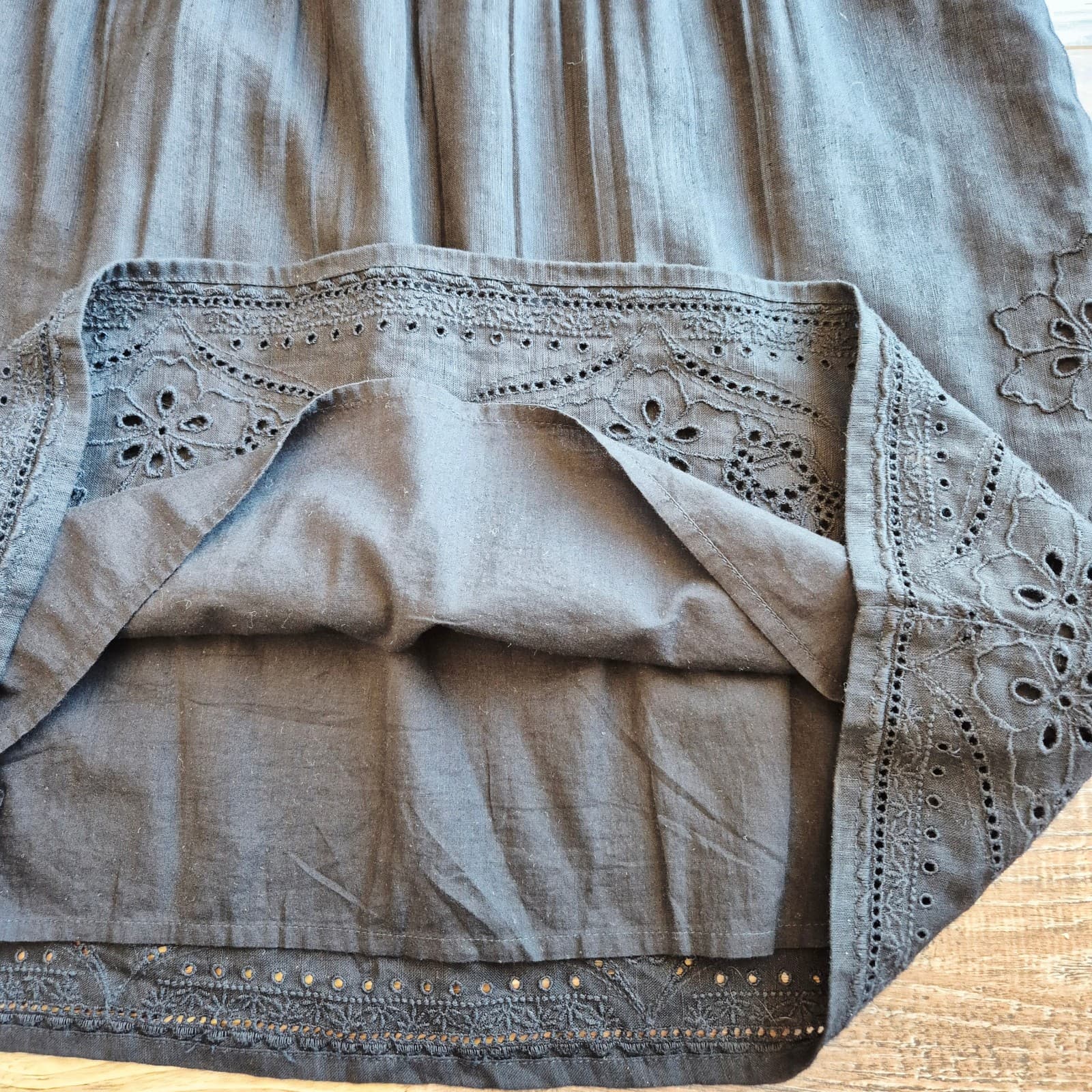 Tommy Bahama St.Lucia Black Linen-Blend Embroidered Applique V-Neck Mini Dress M - Thumbnail 11