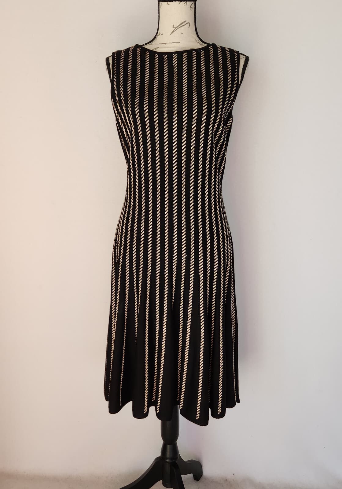 ST.JOHN Jacquard Santana Knit Party Cocktai Dress Sleeveless Black Gold Metallic - Thumbnail 2