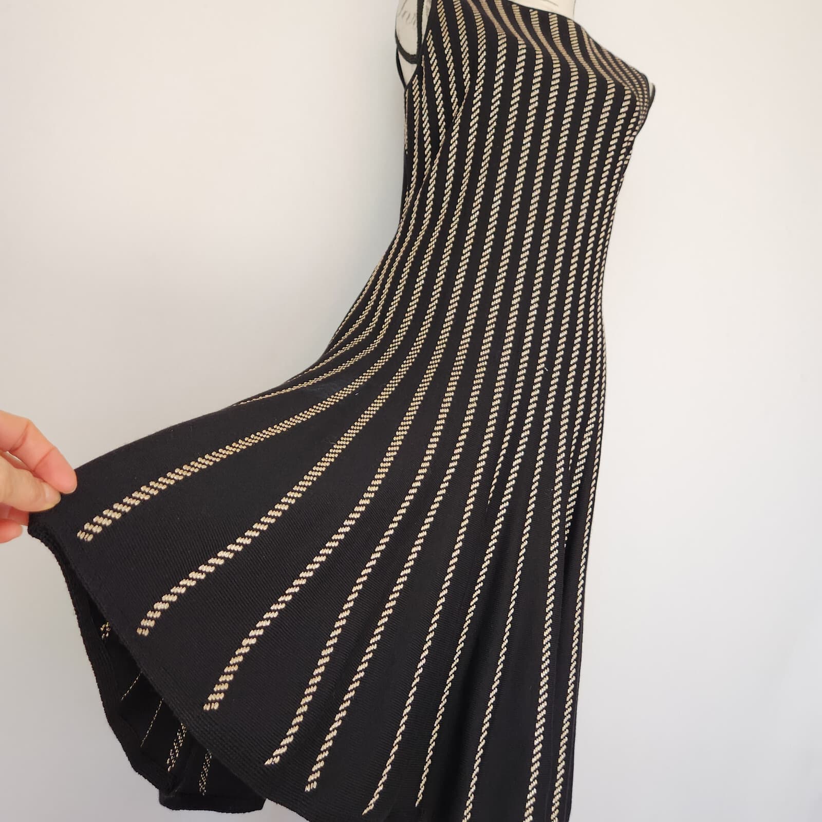 ST.JOHN Jacquard Santana Knit Party Cocktai Dress Sleeveless Black Gold Metallic - Thumbnail 3