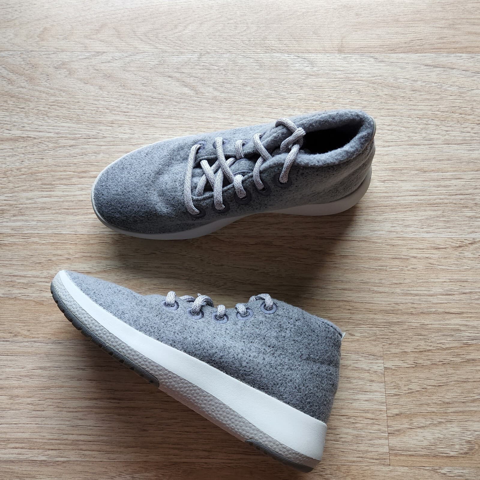 Allbirds Mizzle Merino Wool Runner-Up Ankle Sneaker Lace Light-Grey Women US7 - Thumbnail 2