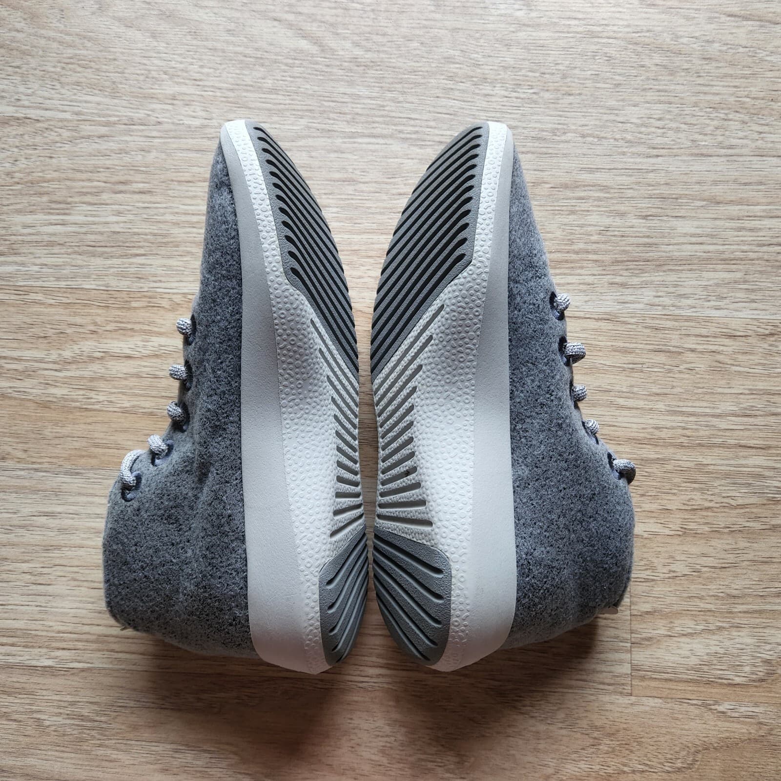 Allbirds Mizzle Merino Wool Runner-Up Ankle Sneaker Lace Light-Grey Women US7 - Thumbnail 5